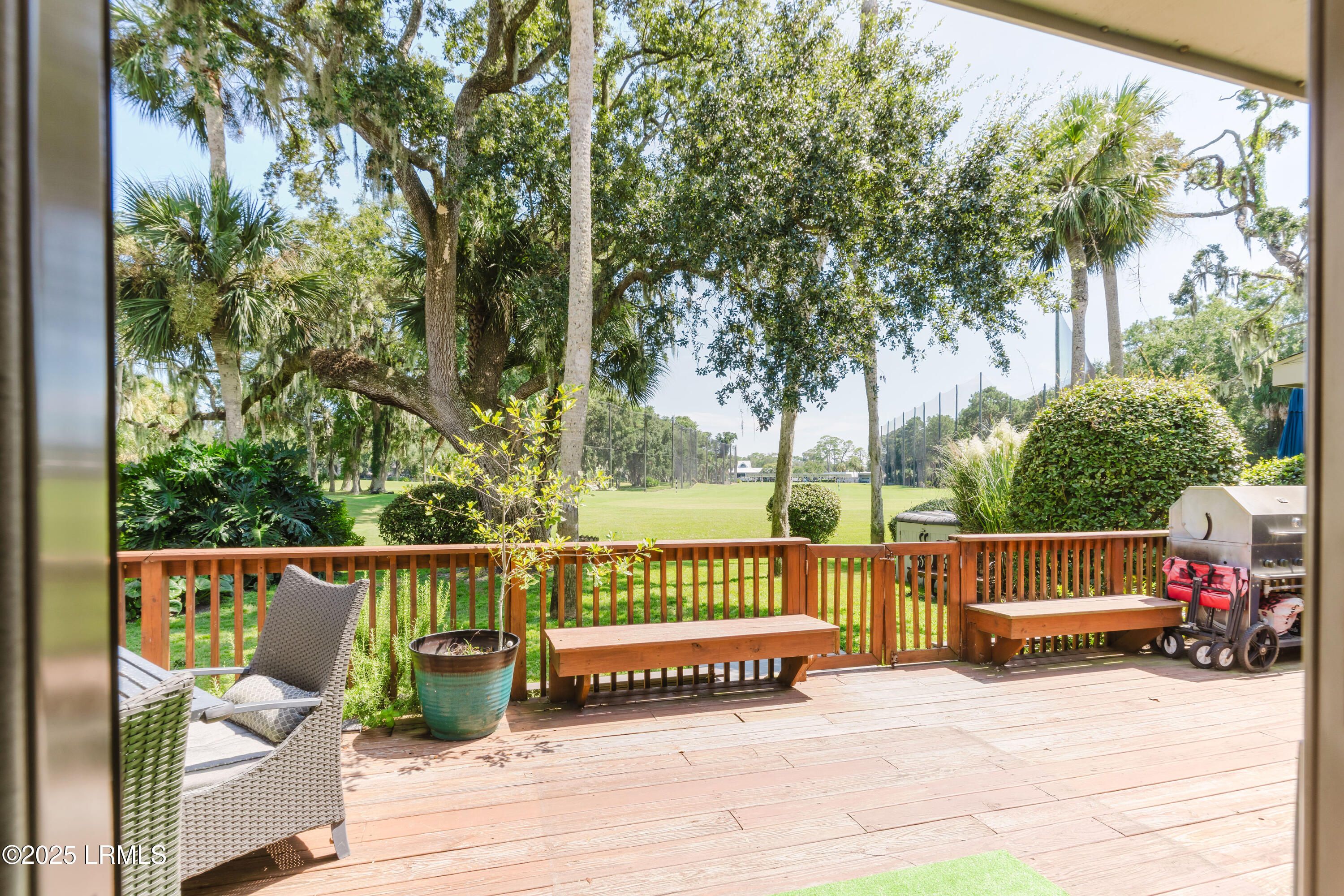 45 Queens Folly Road, 703