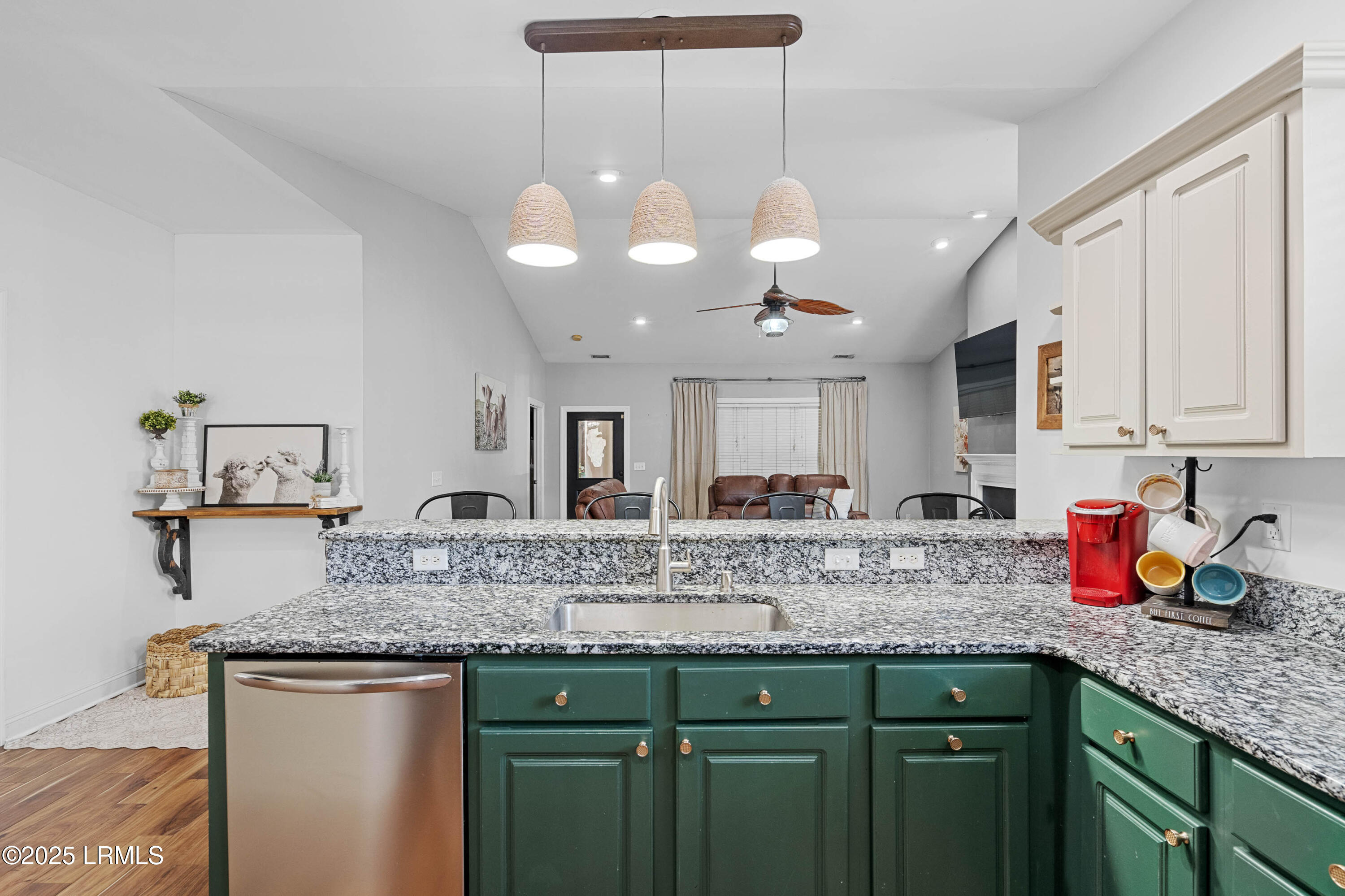 6 Rockville Way