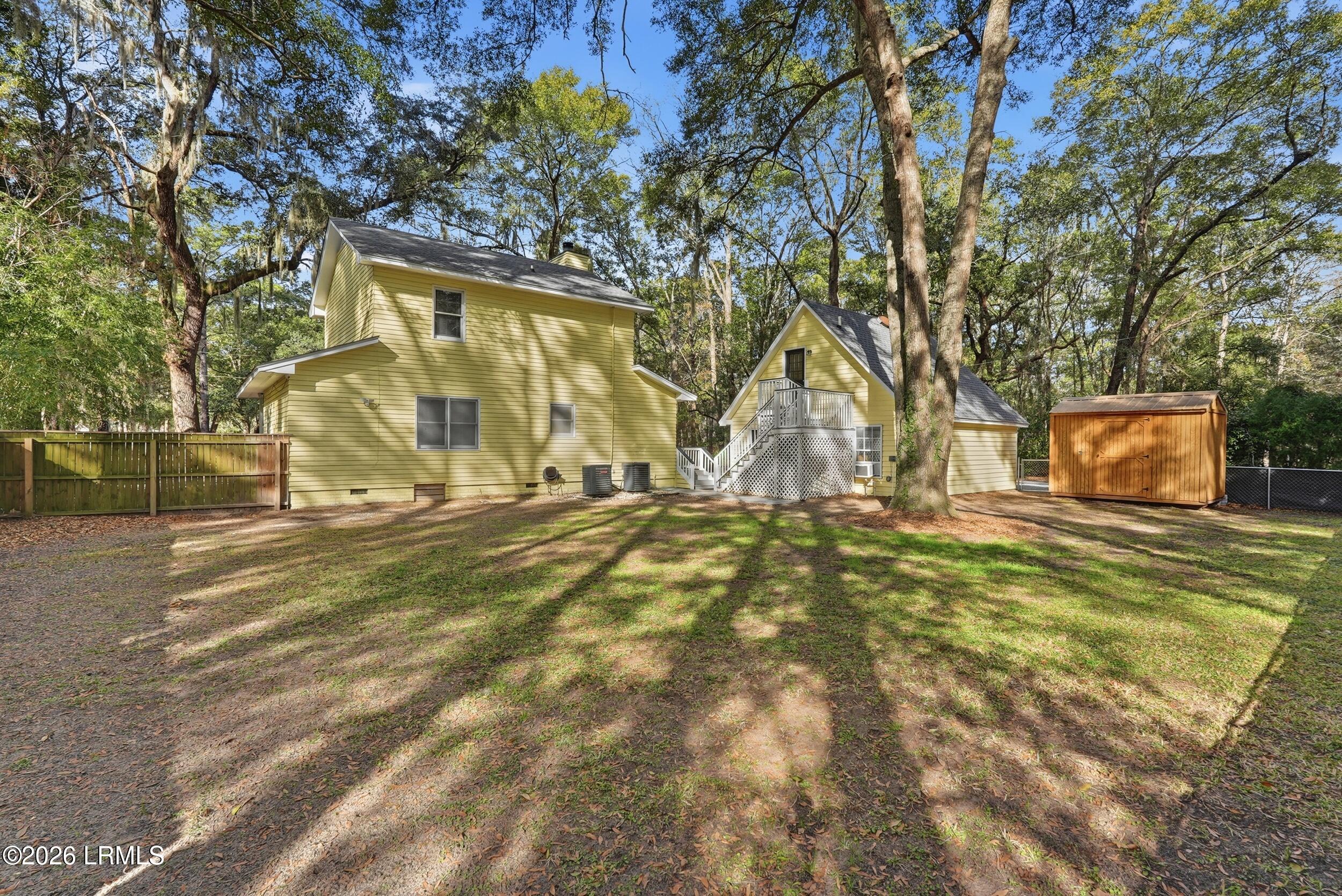 8 Meridith Lane