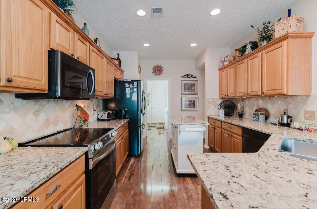 29 Sundome Court