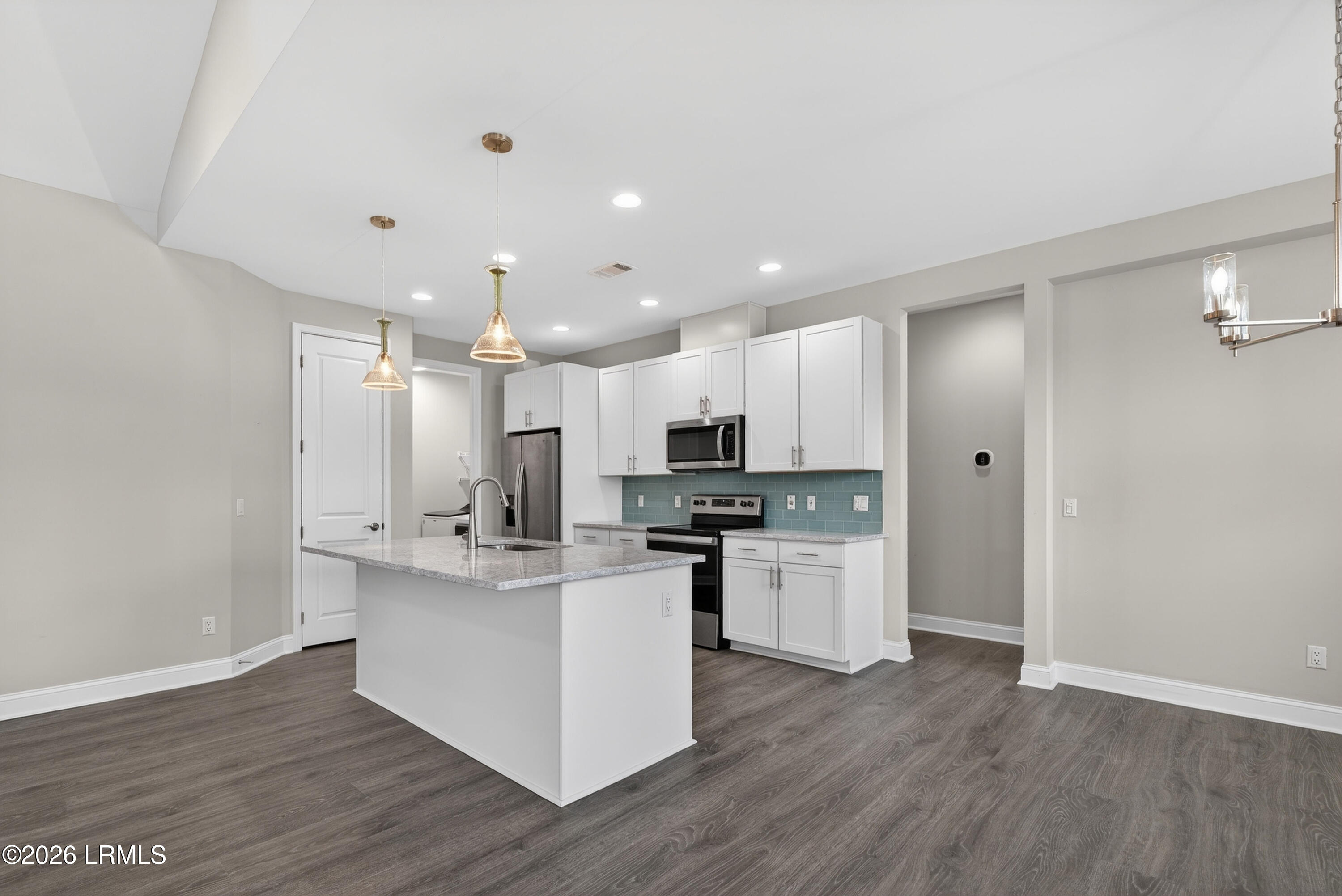 1649 Shoreside Drive 102