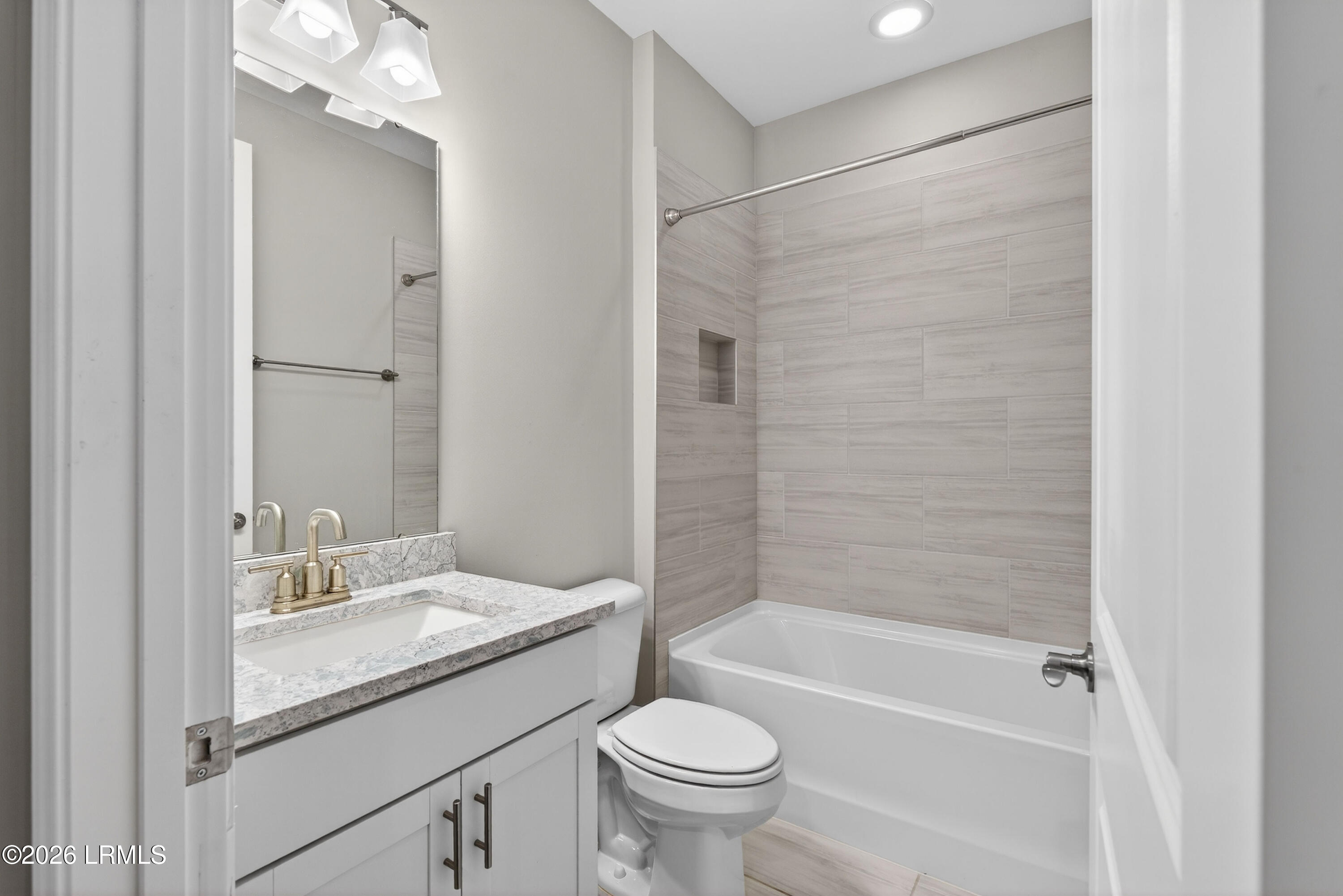 1649 Shoreside Drive 102
