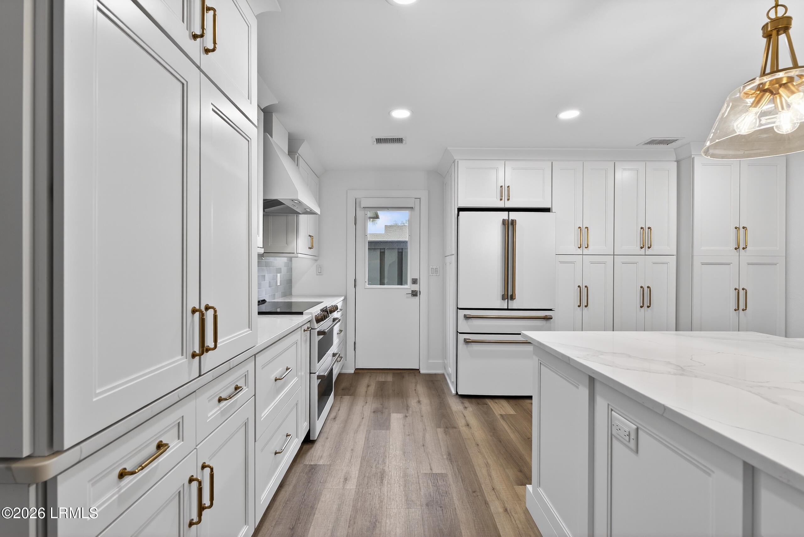 45 Queens Folly Road 617