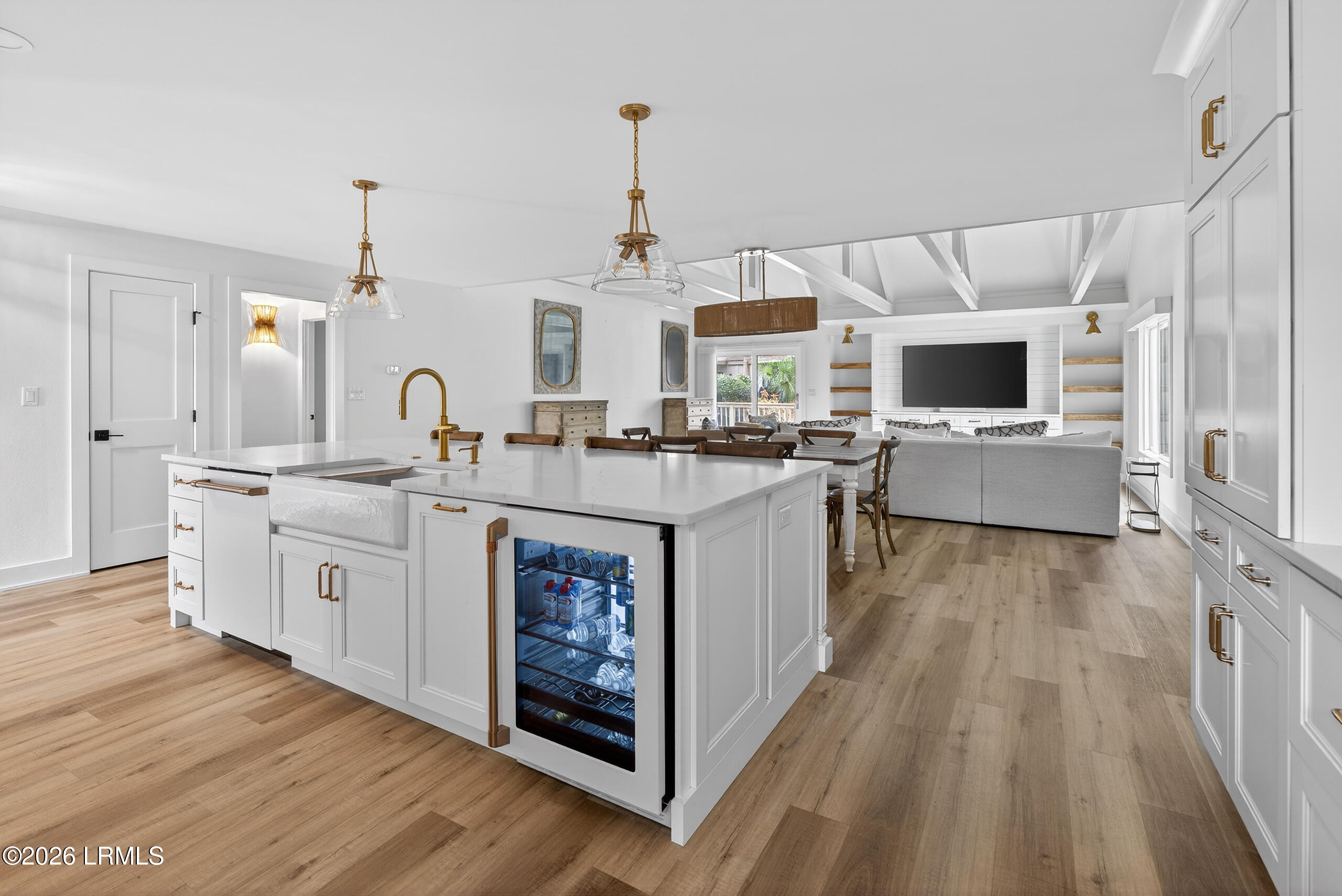 45 Queens Folly Road 617