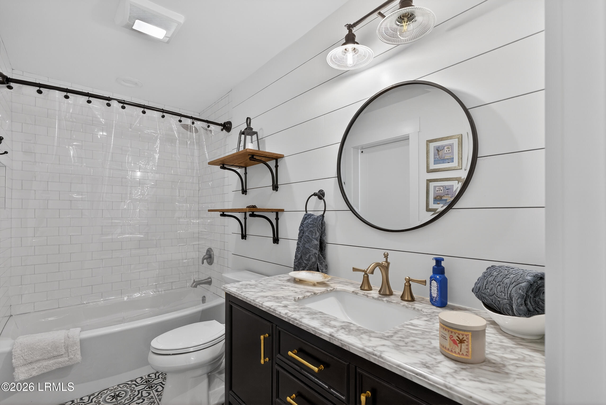 45 Queens Folly Road 617