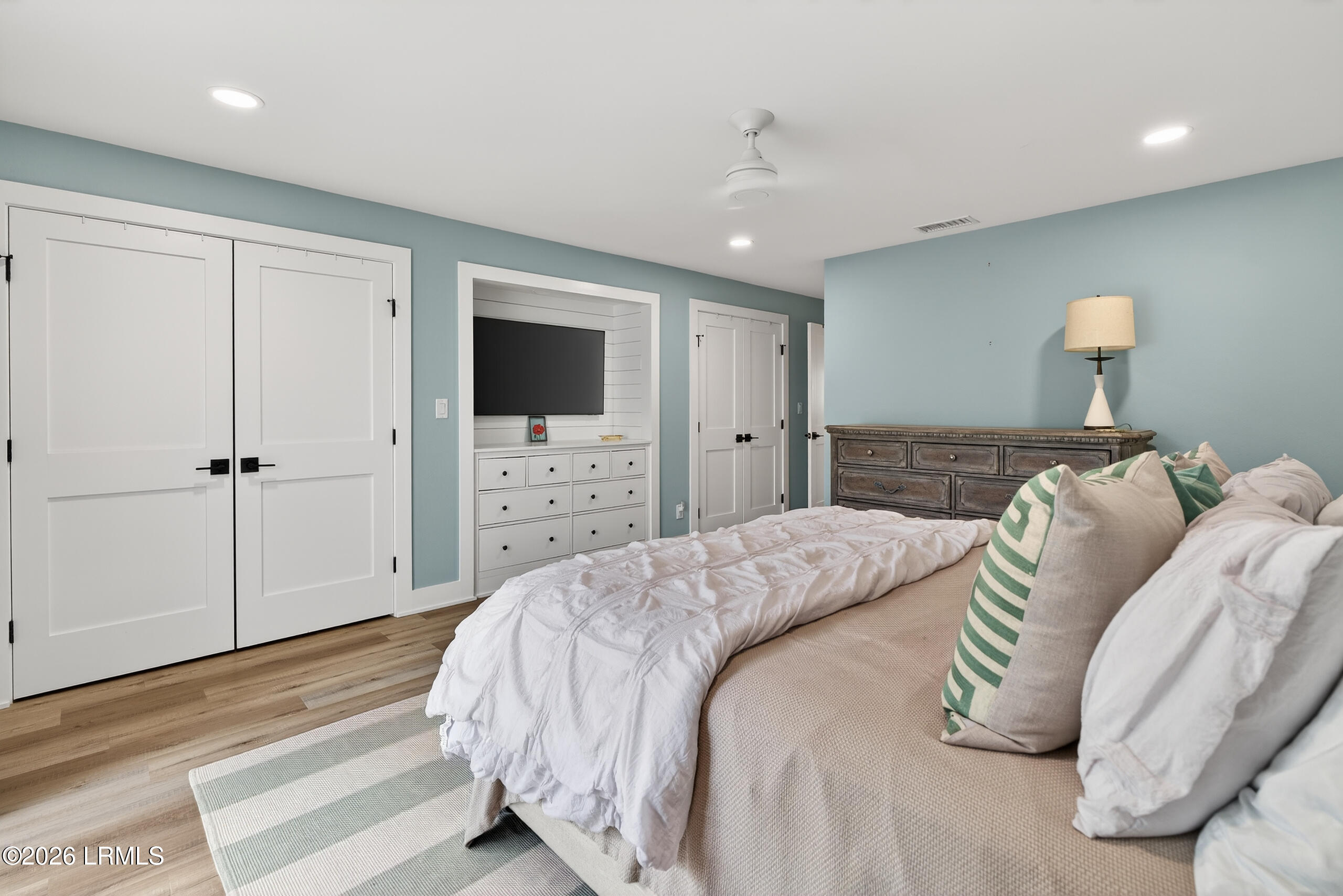 45 Queens Folly Road 617