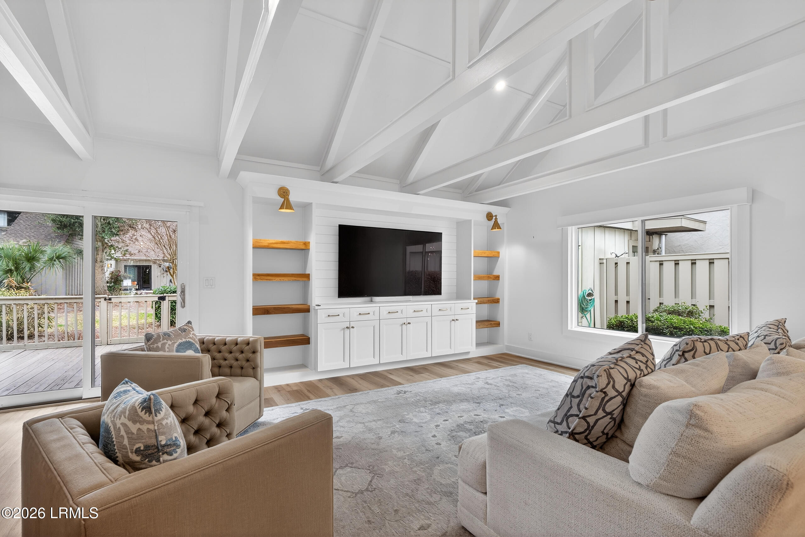 45 Queens Folly Road 617