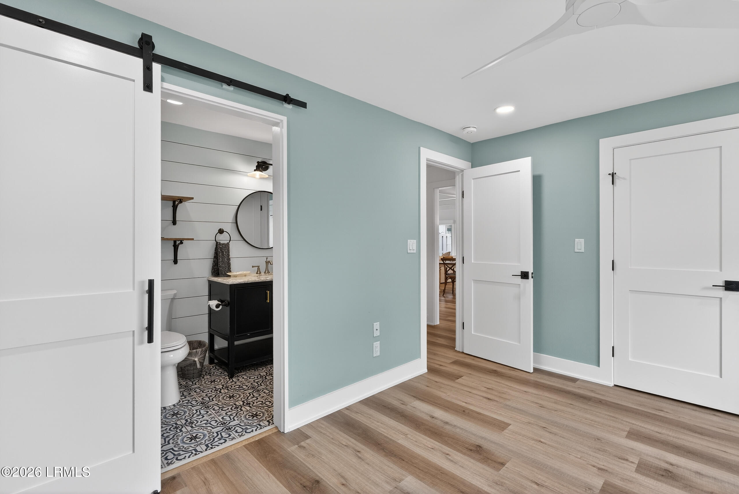 45 Queens Folly Road 617