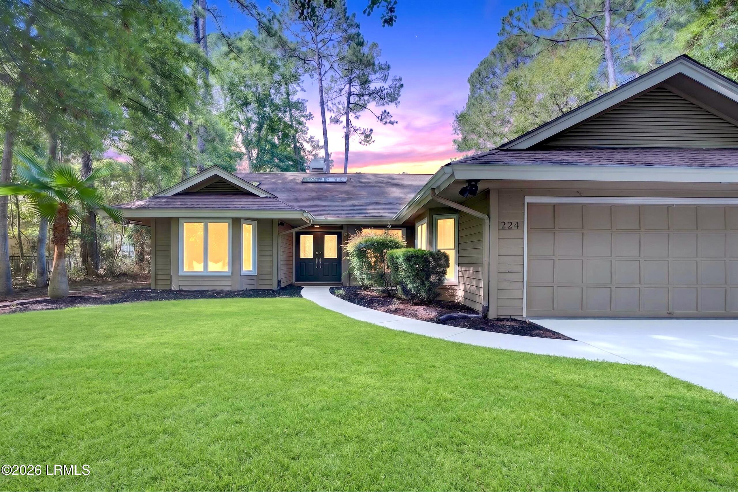 224 Whiteoaks Circle
