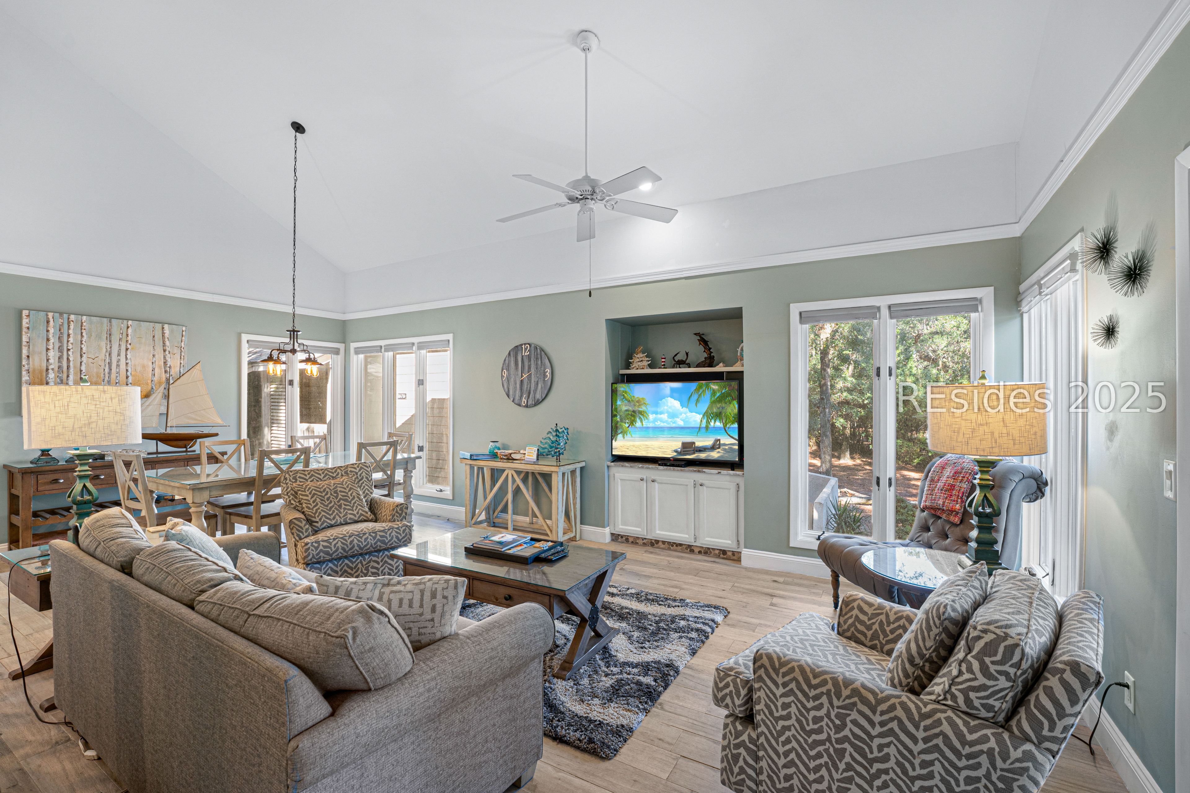 20 Queens Folly Road Unit: 1677