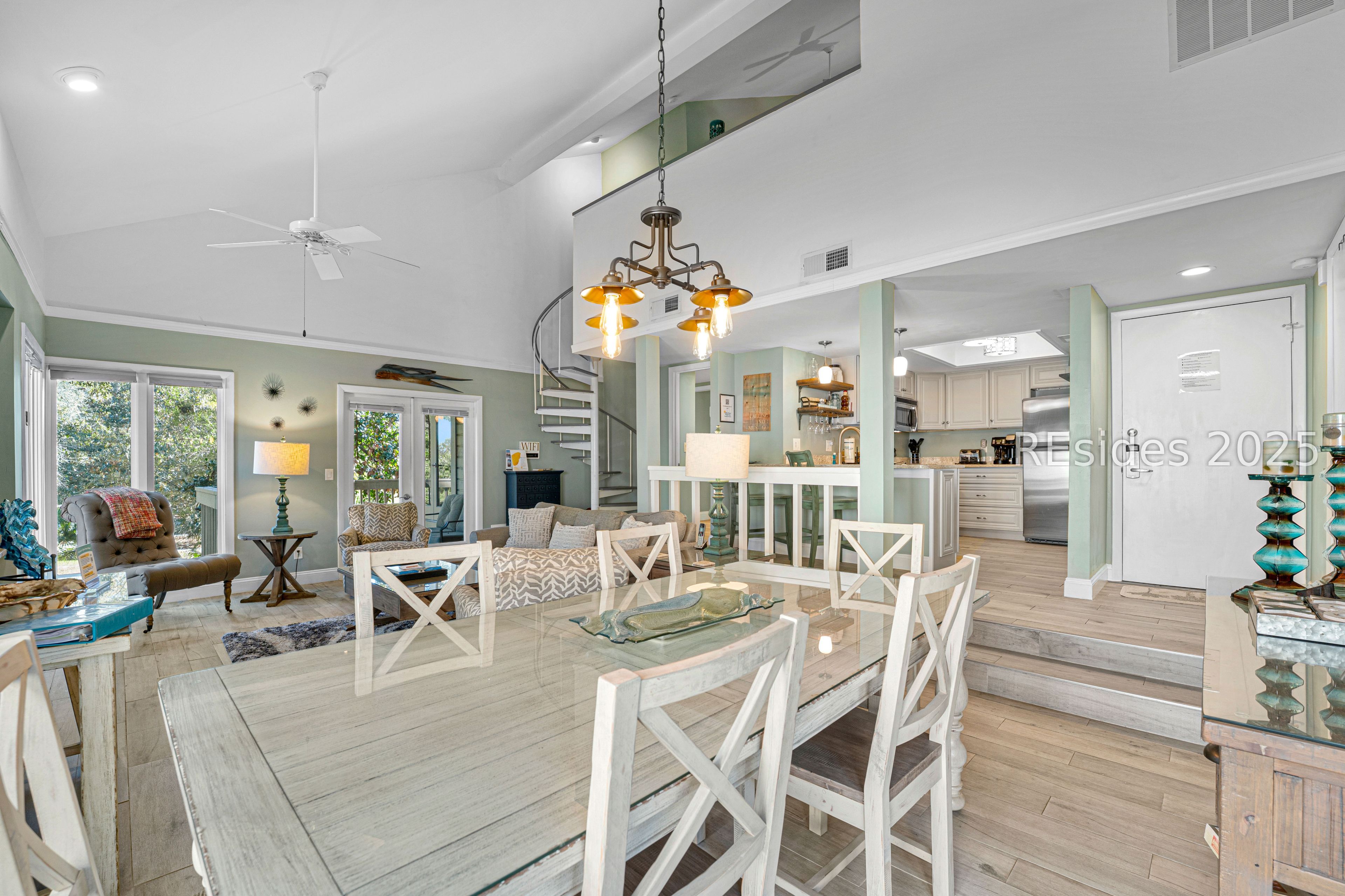 20 Queens Folly Road Unit: 1677