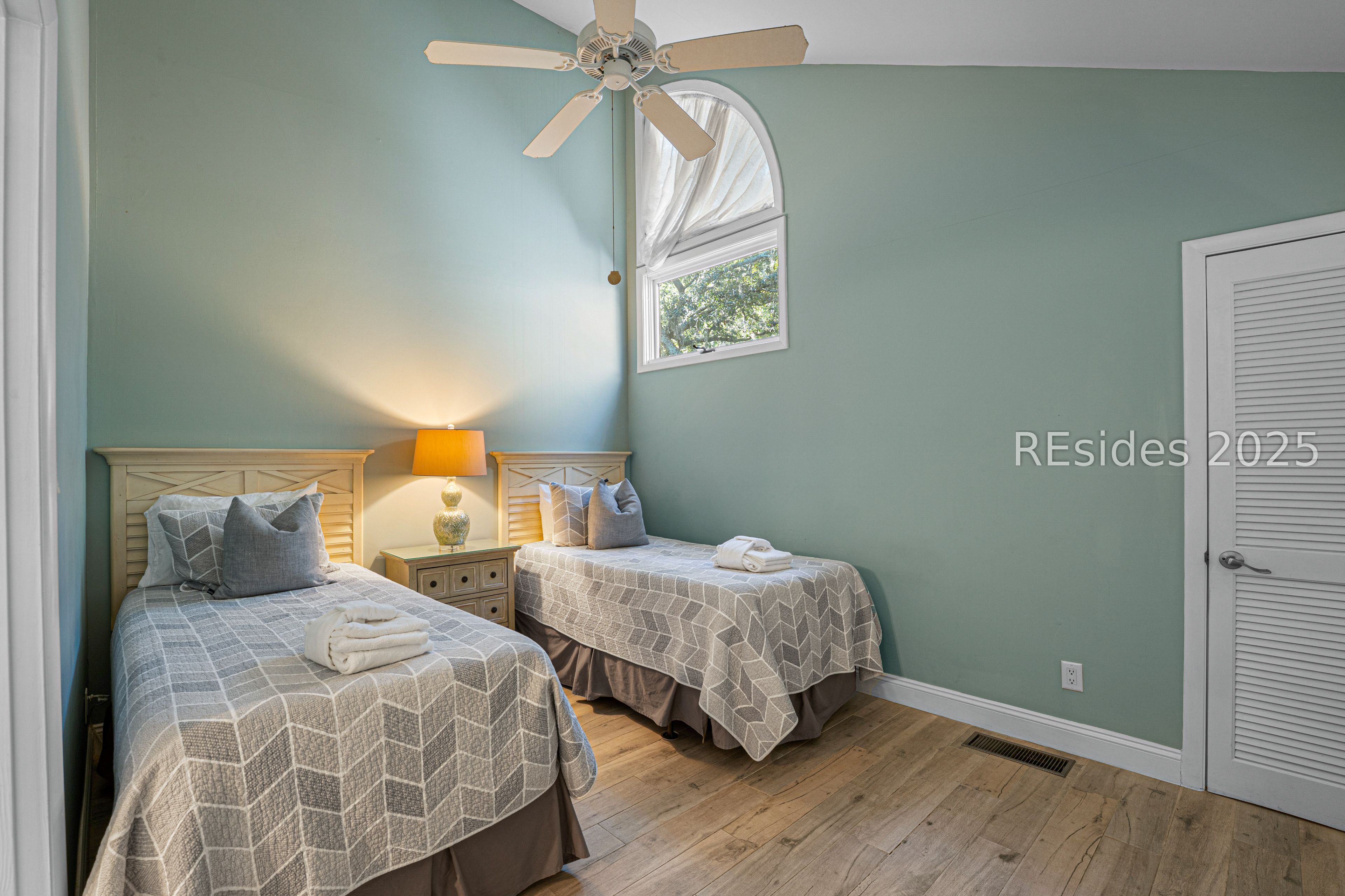 20 Queens Folly Road Unit: 1677