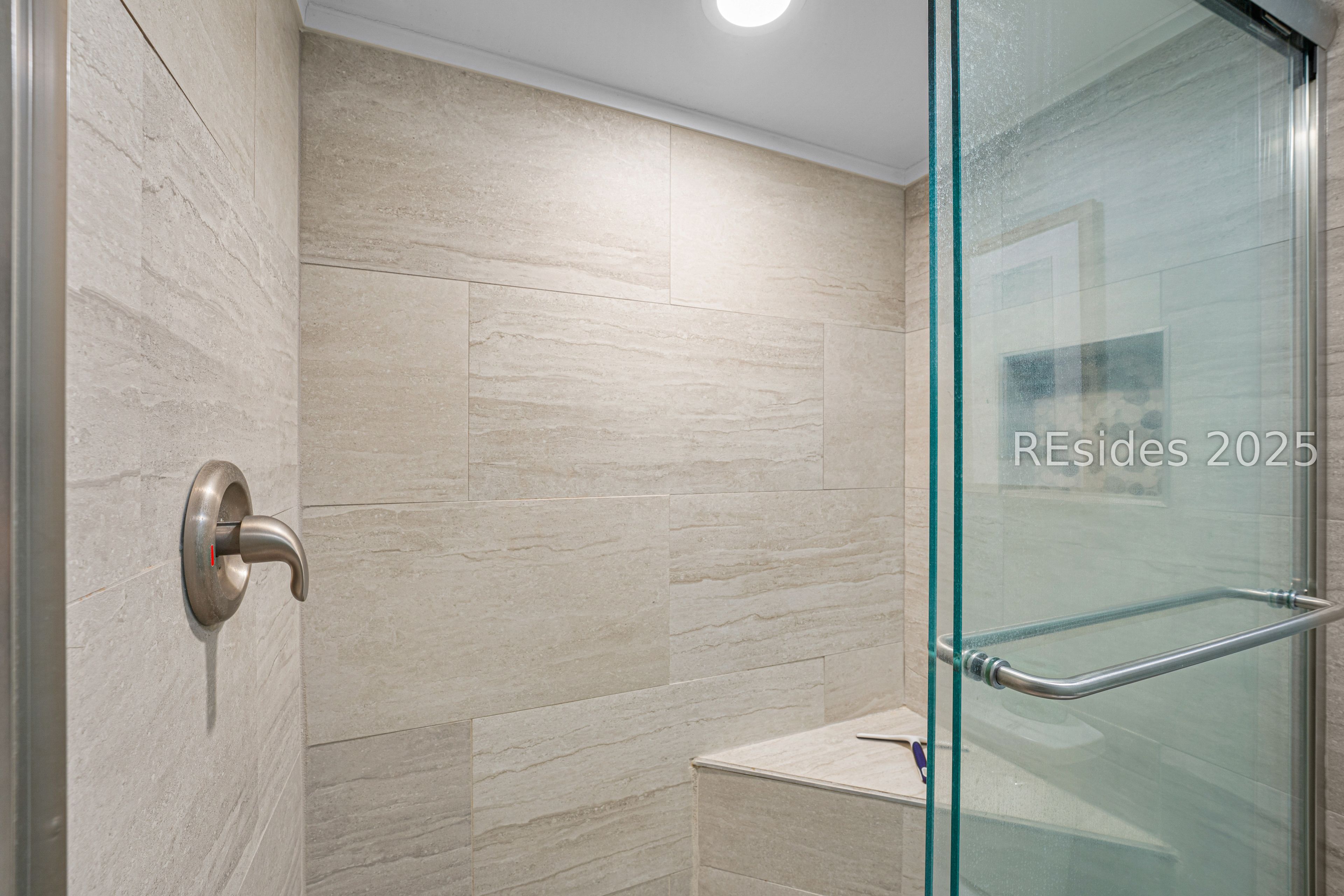 20 Queens Folly Road Unit: 1677