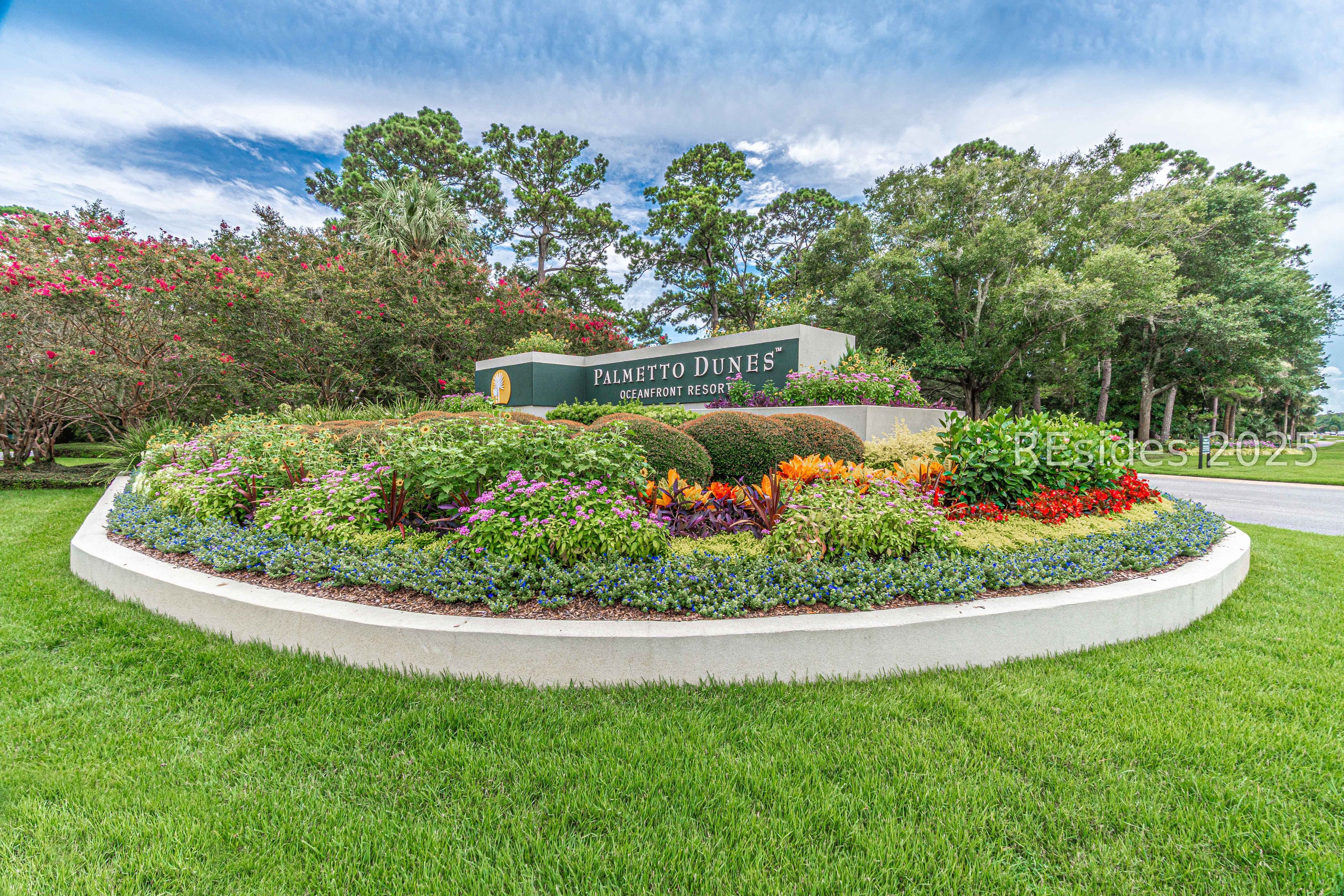 20 Queens Folly Road Unit: 1677