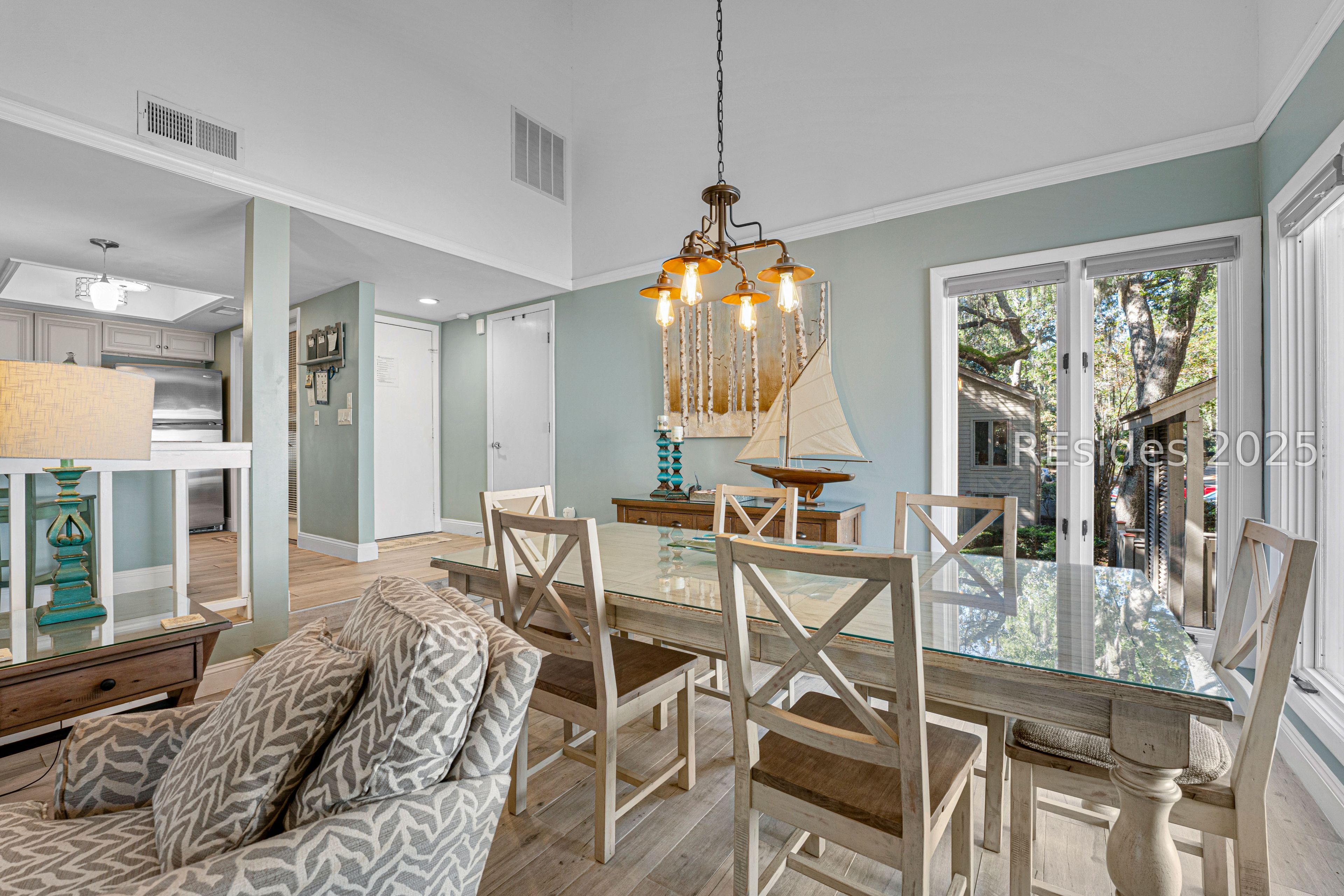 20 Queens Folly Road Unit: 1677