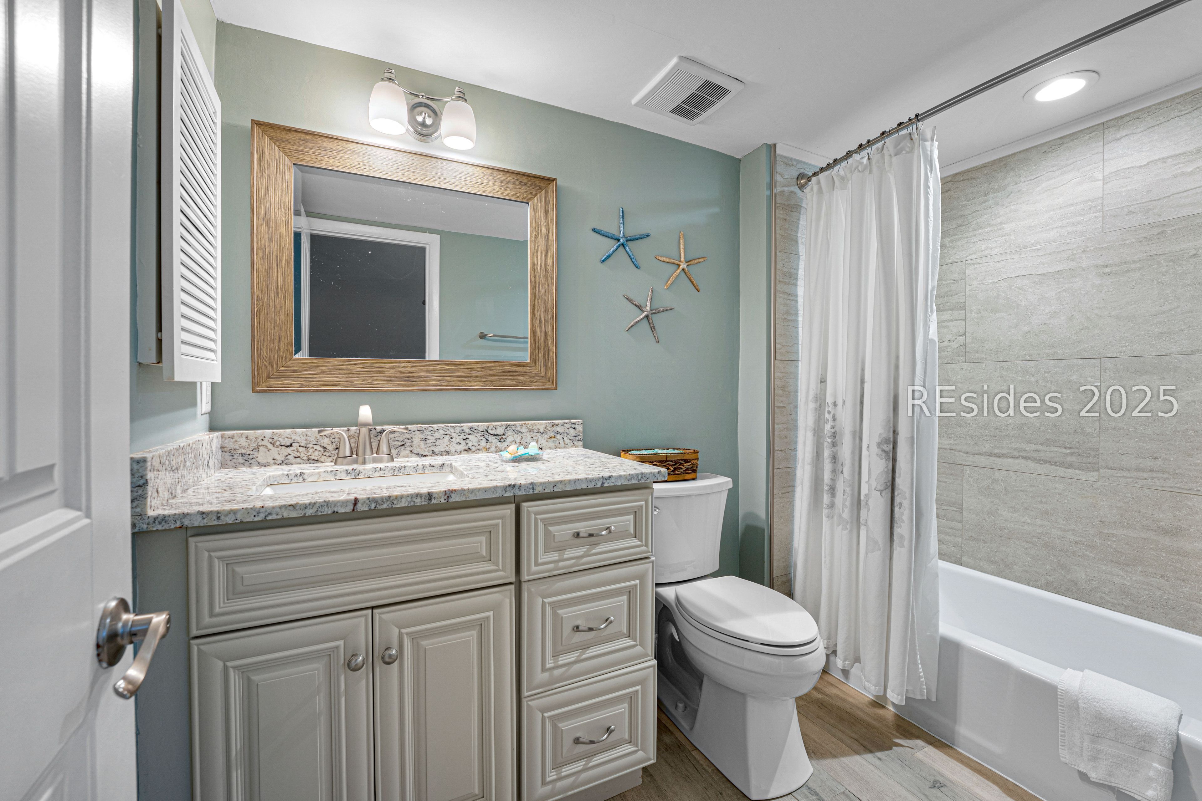 20 Queens Folly Road Unit: 1677