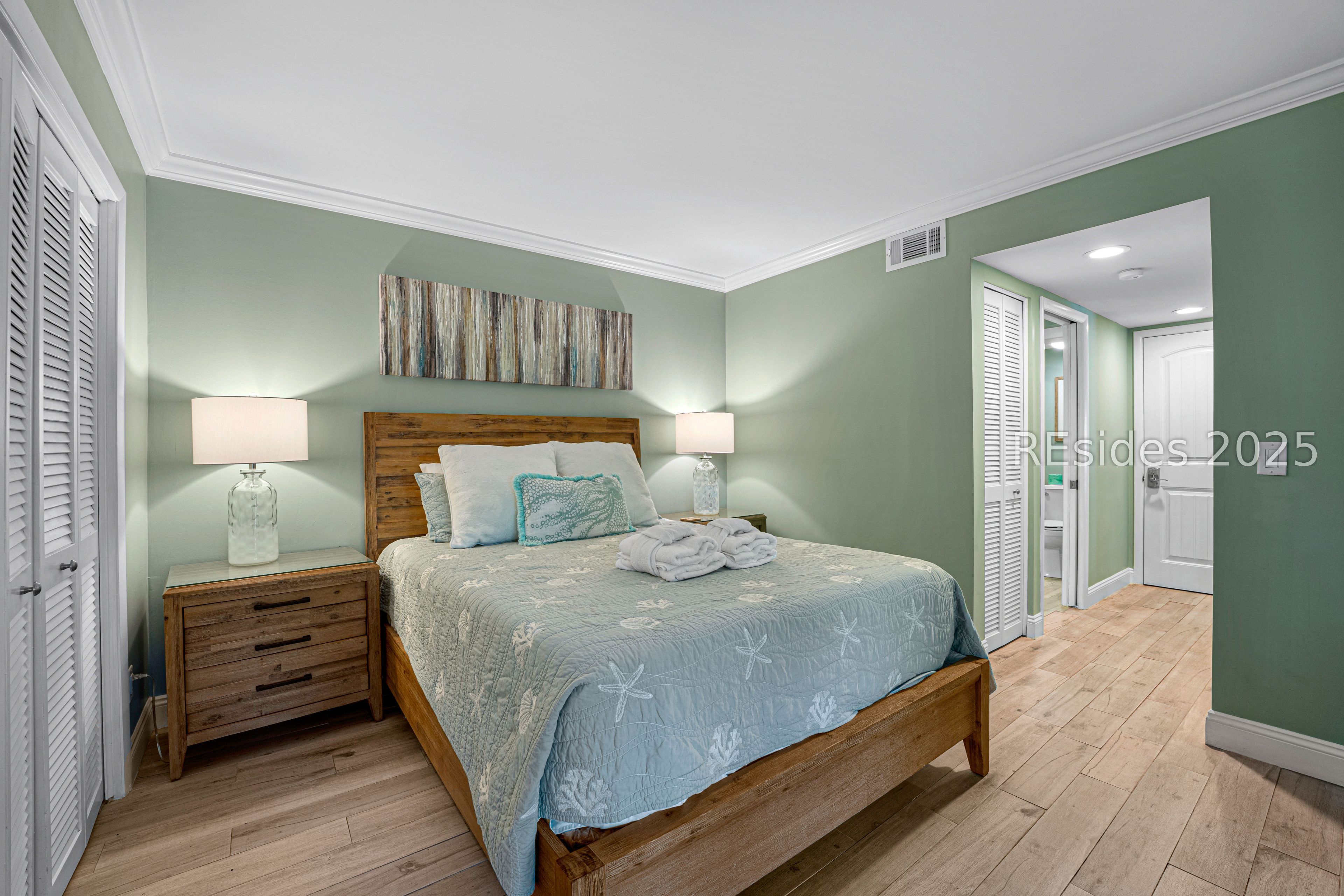 20 Queens Folly Road Unit: 1677