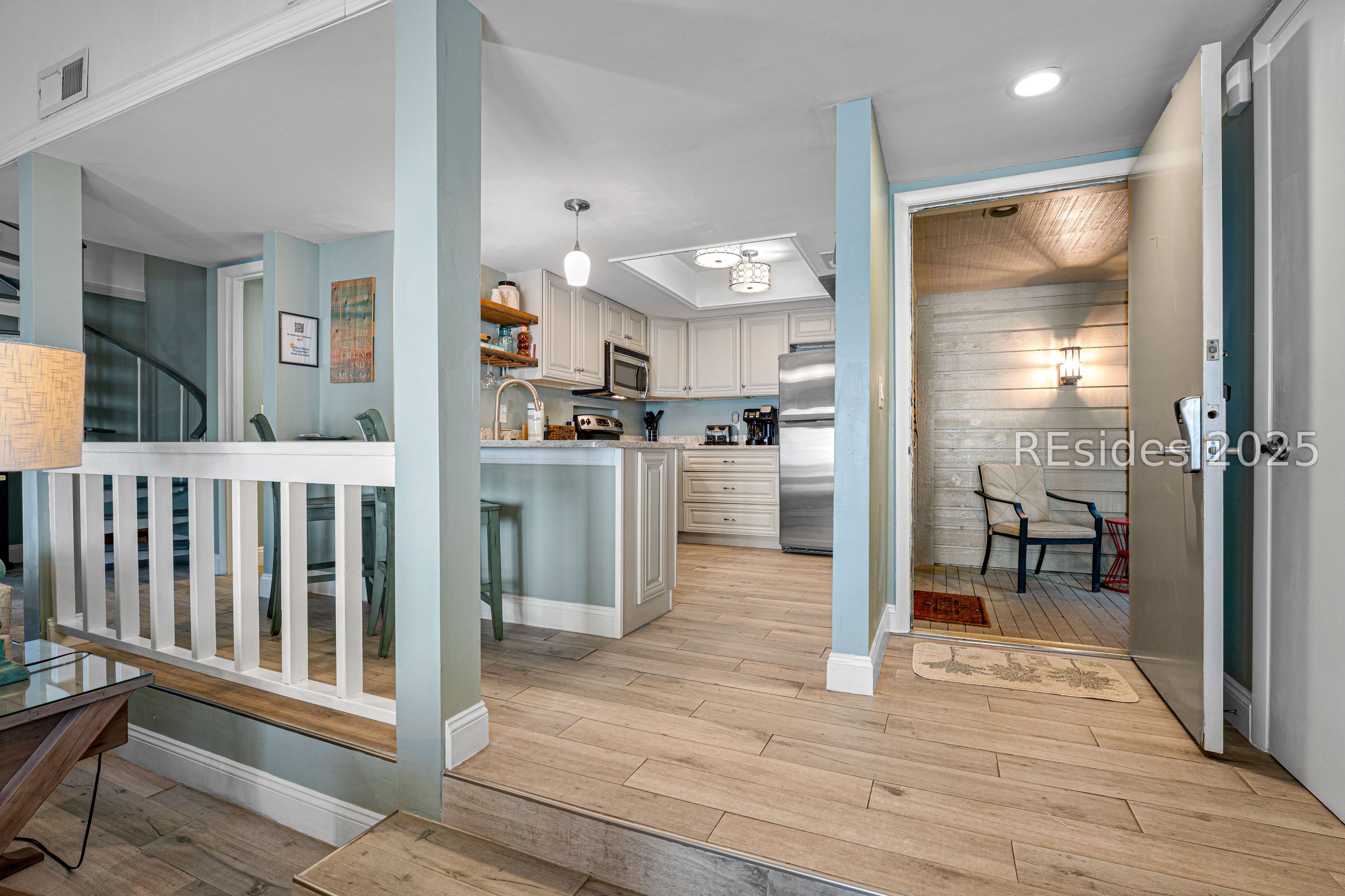 20 Queens Folly Road Unit: 1677