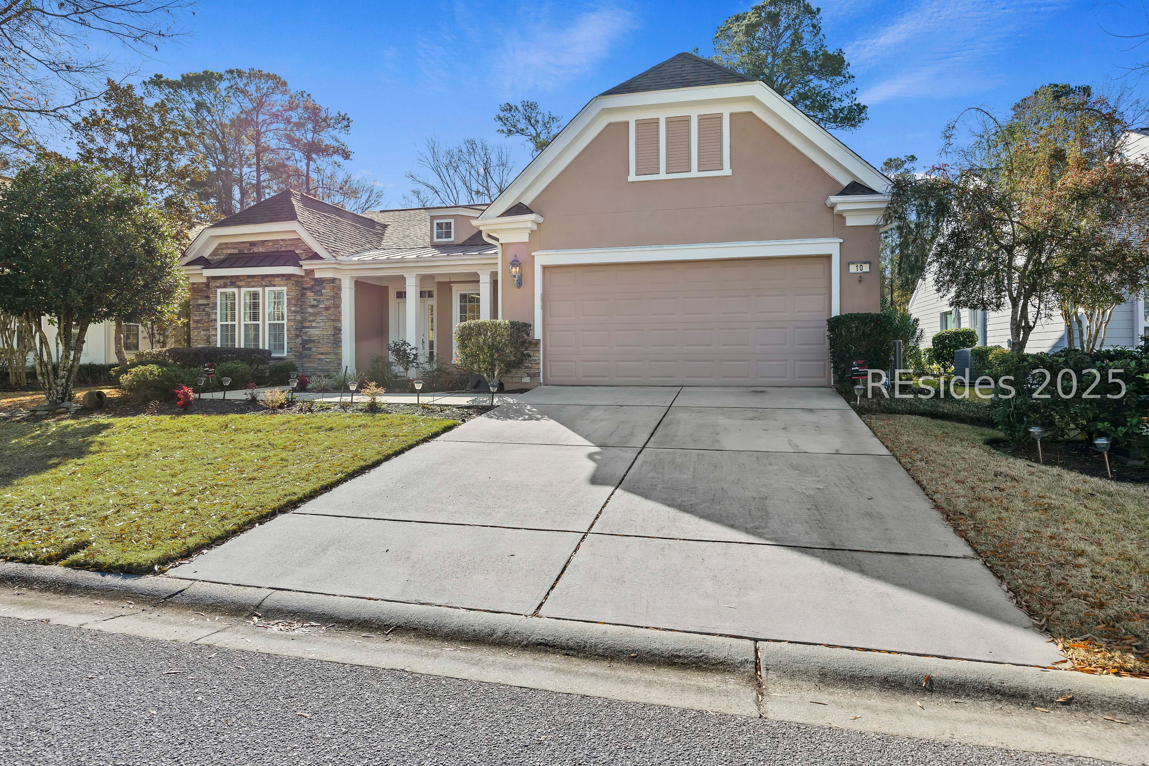 10 Camilla Pink Court