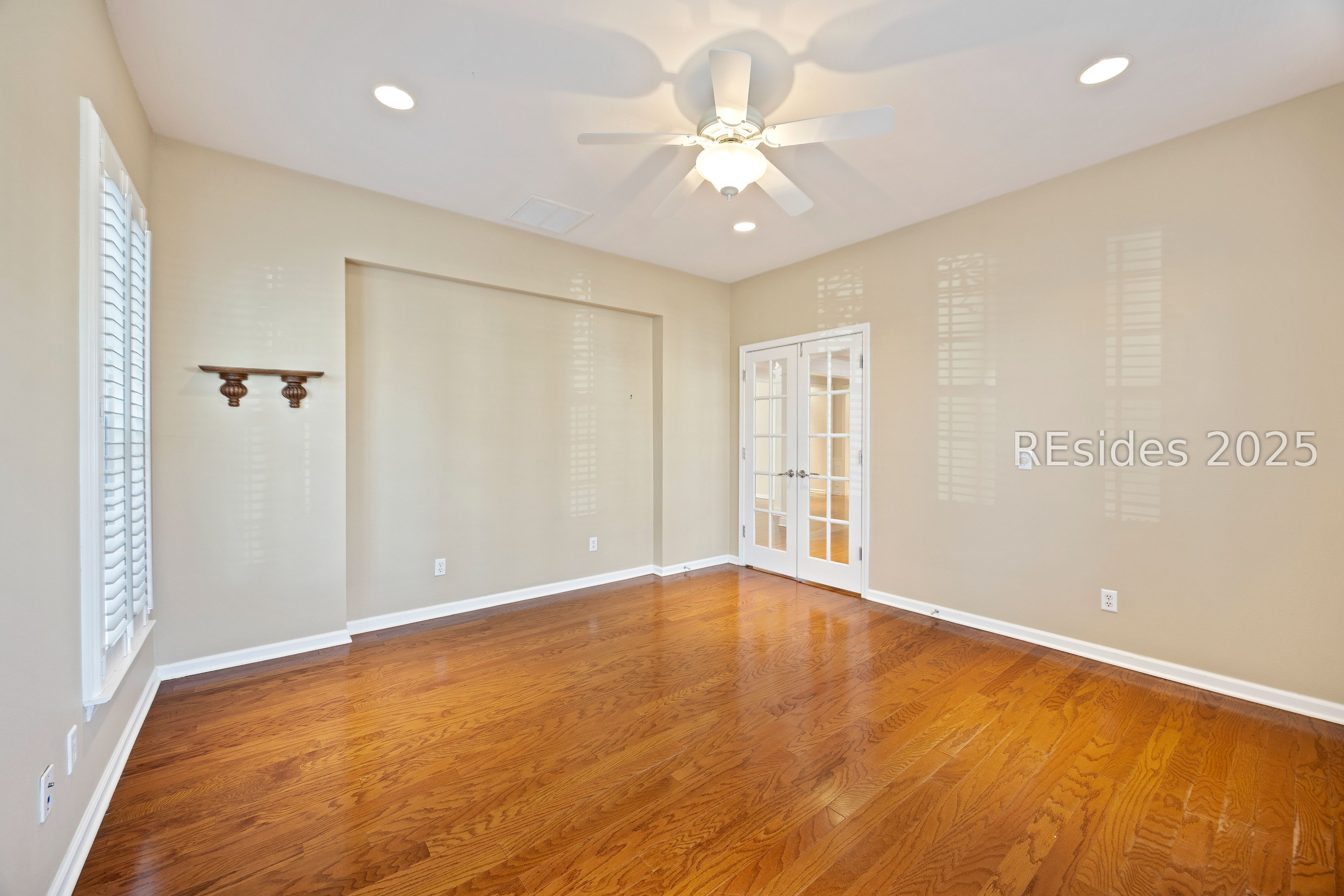 10 Camilla Pink Court