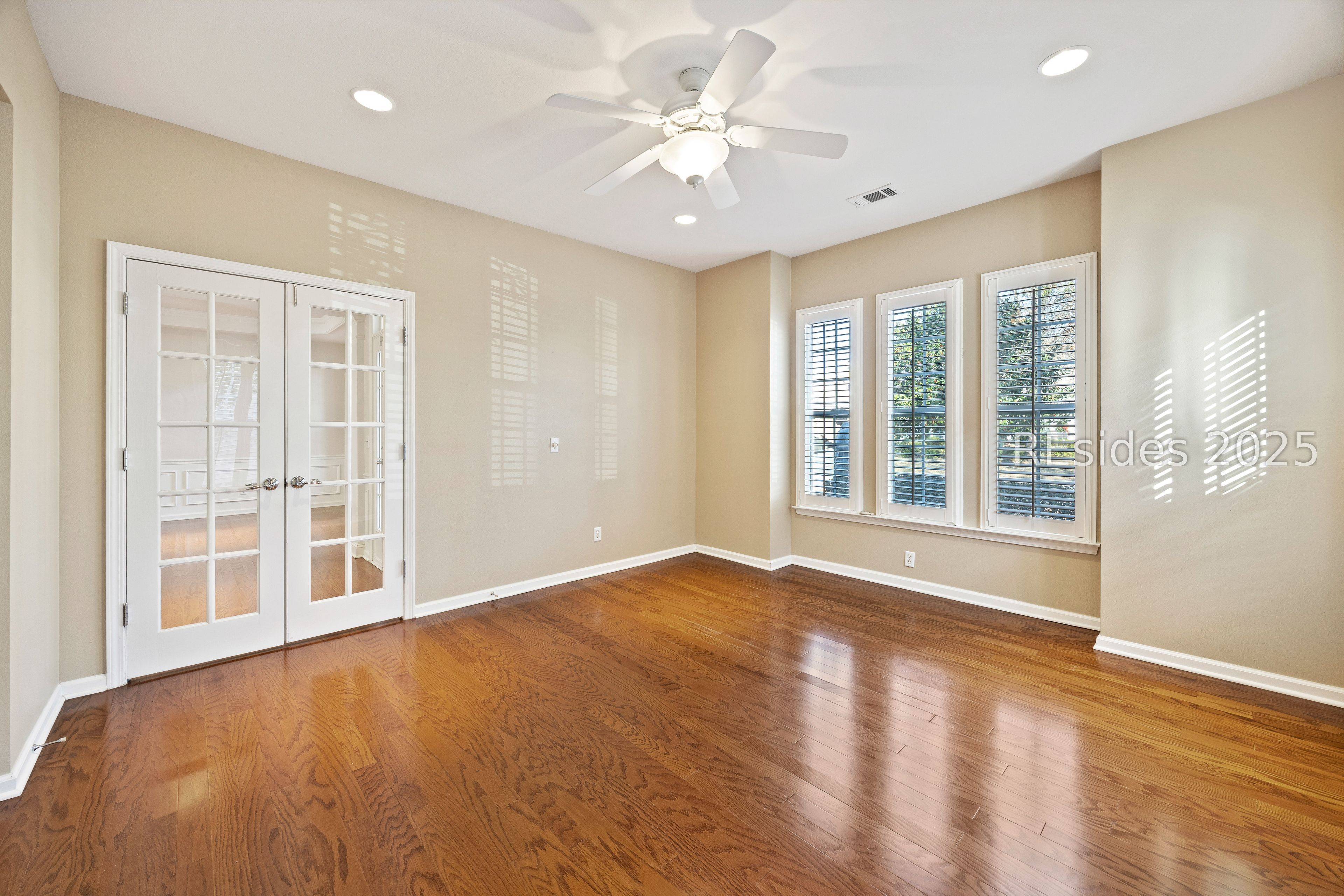 10 Camilla Pink Court