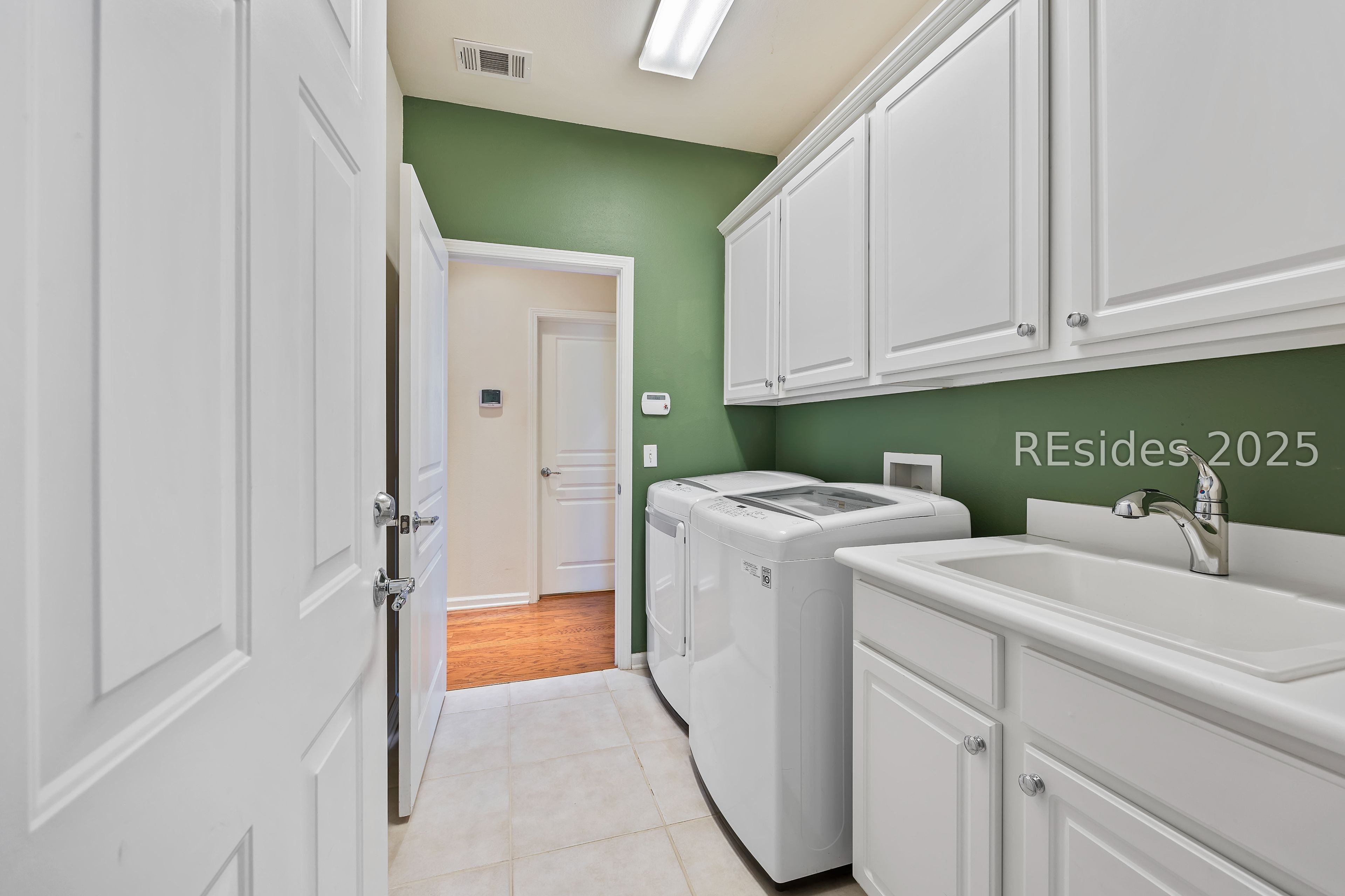 10 Camilla Pink Court