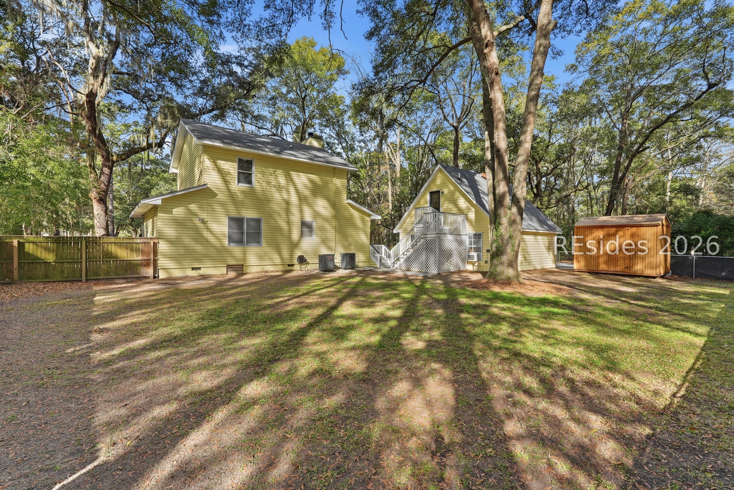 8 Meridith Lane