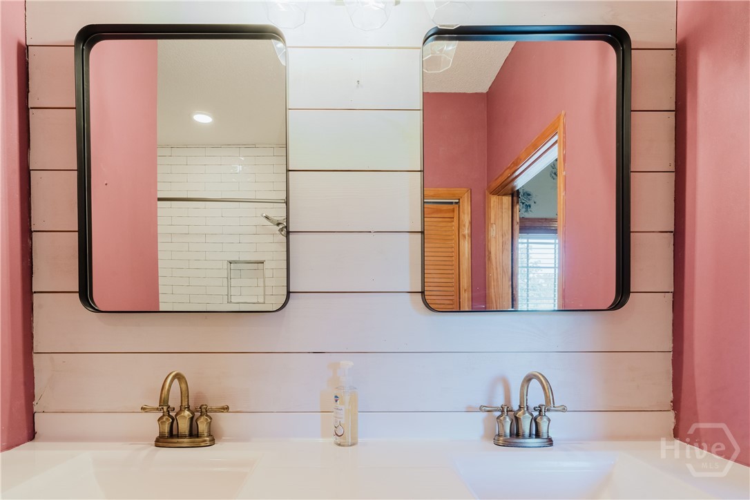 130 Seines Landing Drive