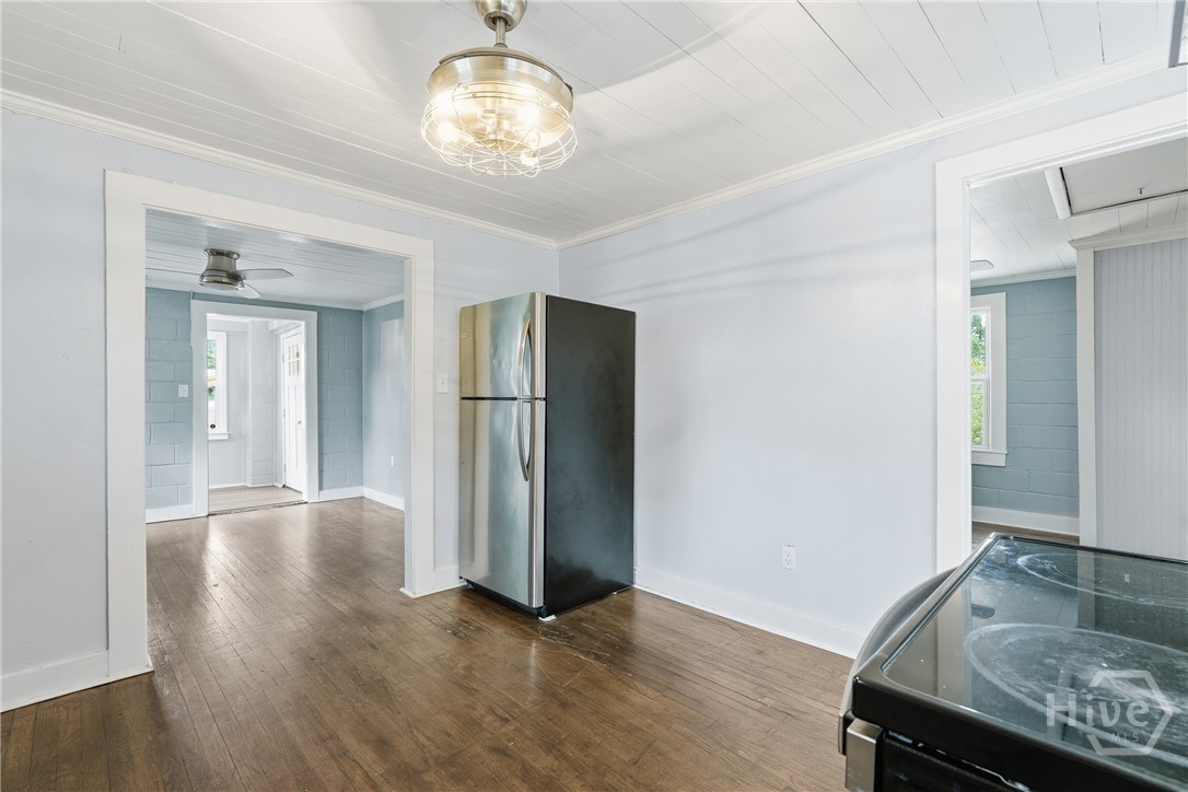 704 Lexington Avenue