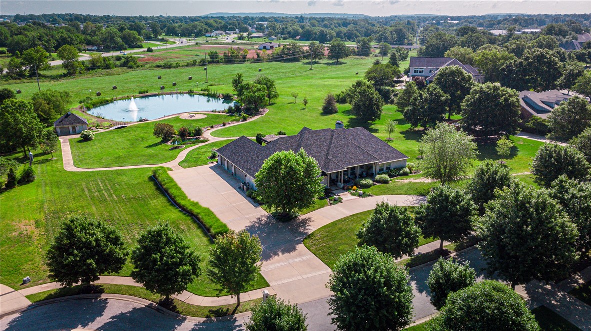 6100 Nancy's Vista