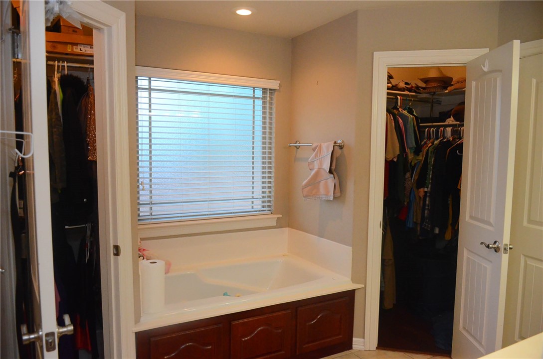 1562 Thistle Wood Lane