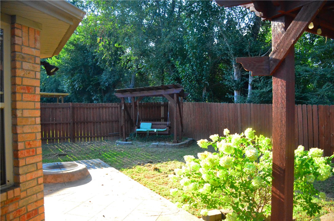 1562 Thistle Wood Lane