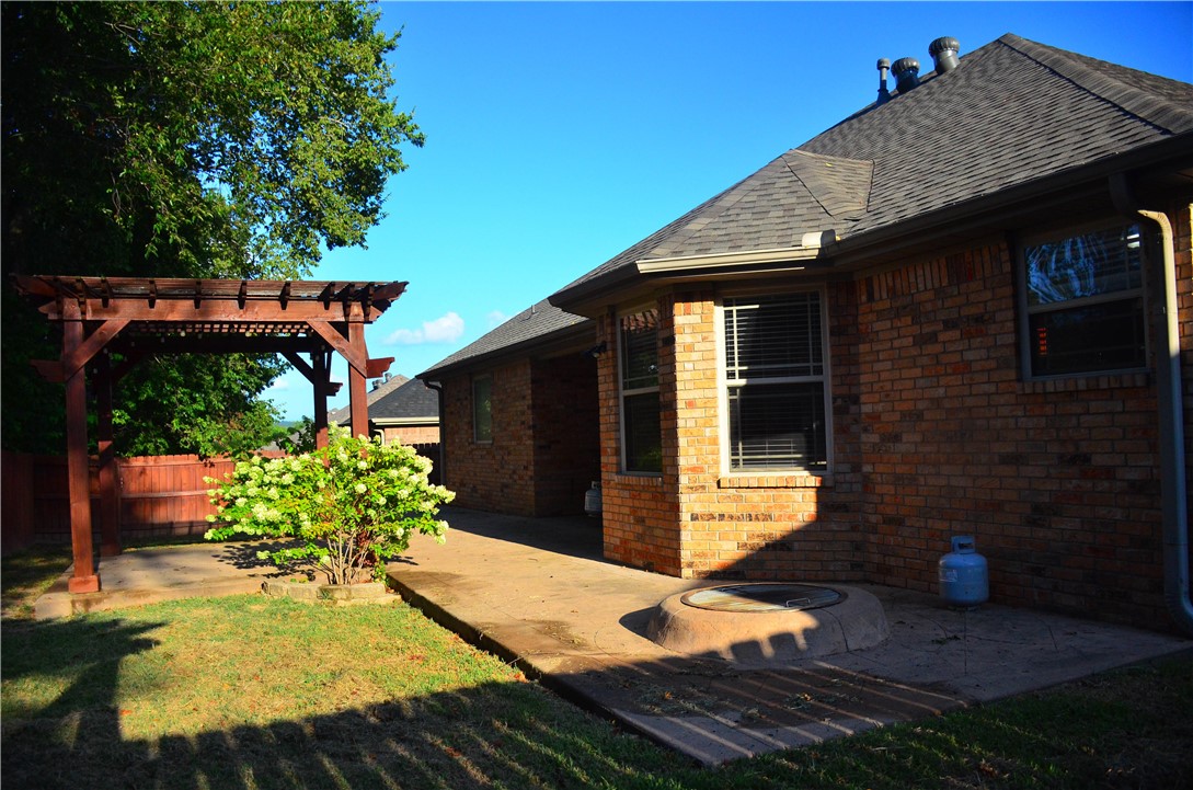 1562 Thistle Wood Lane