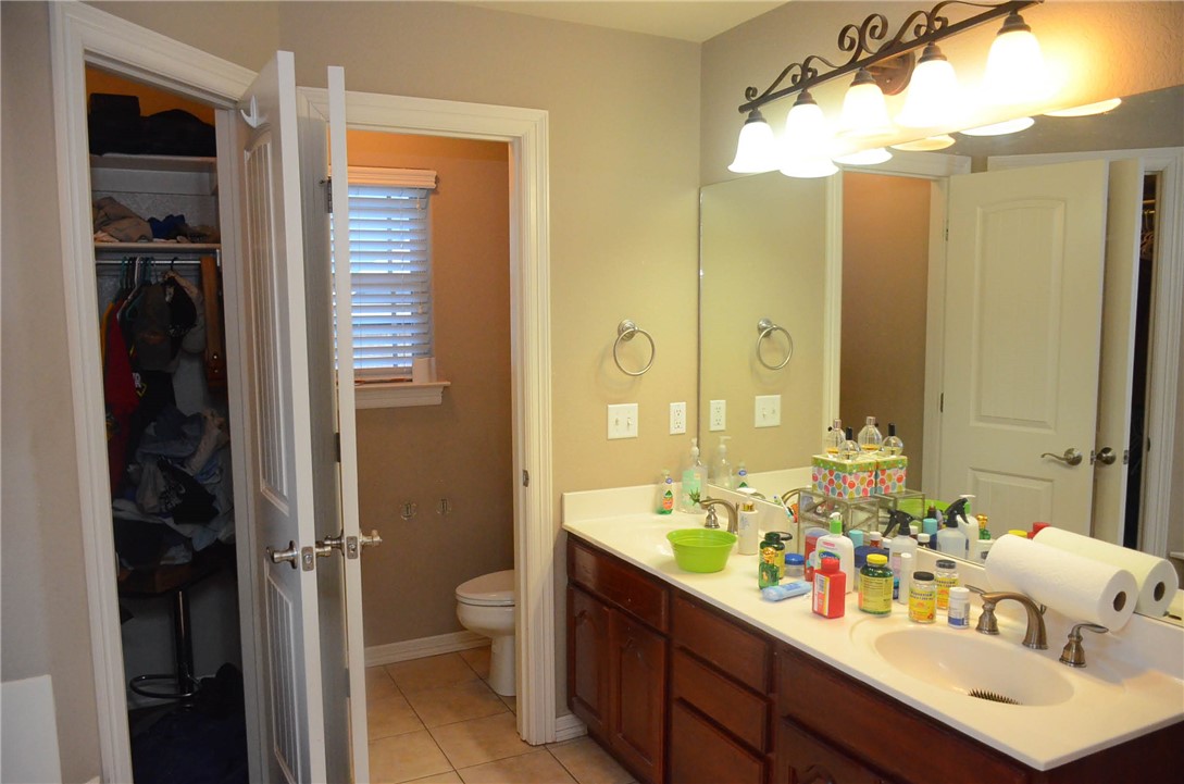 1562 Thistle Wood Lane