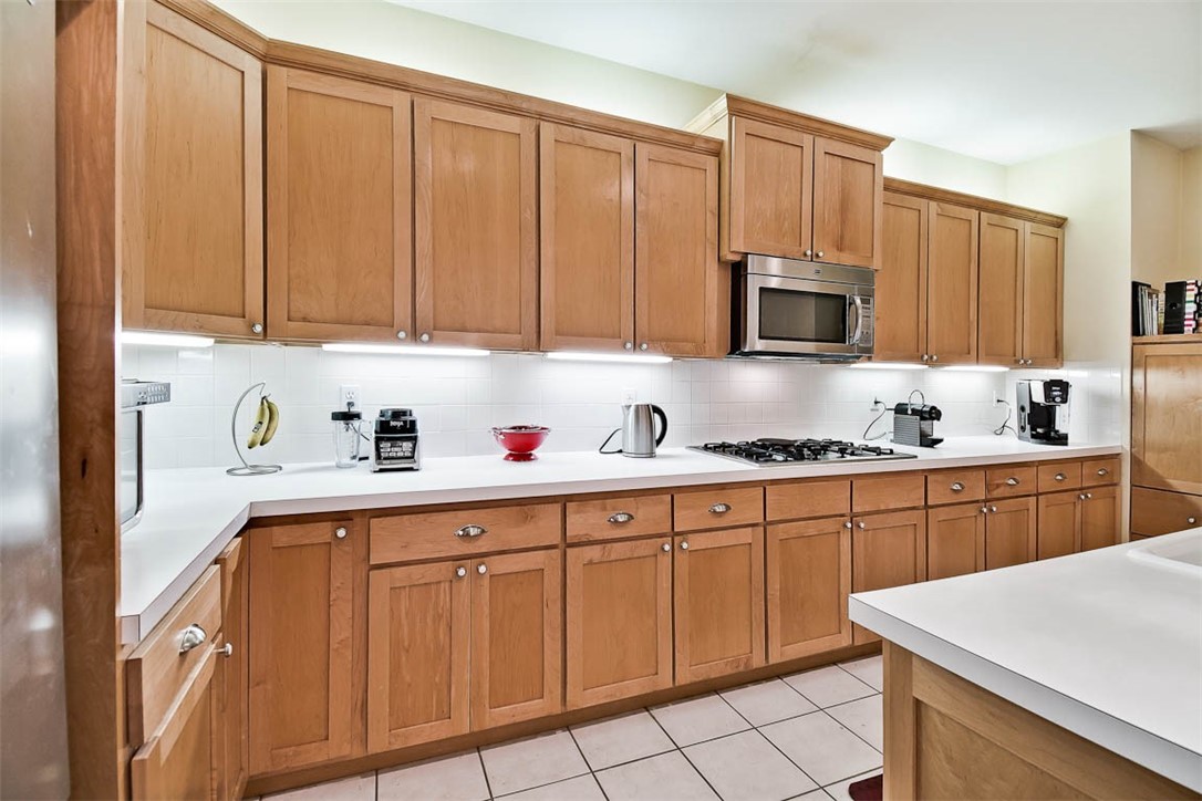 6894 Song Bird Circle