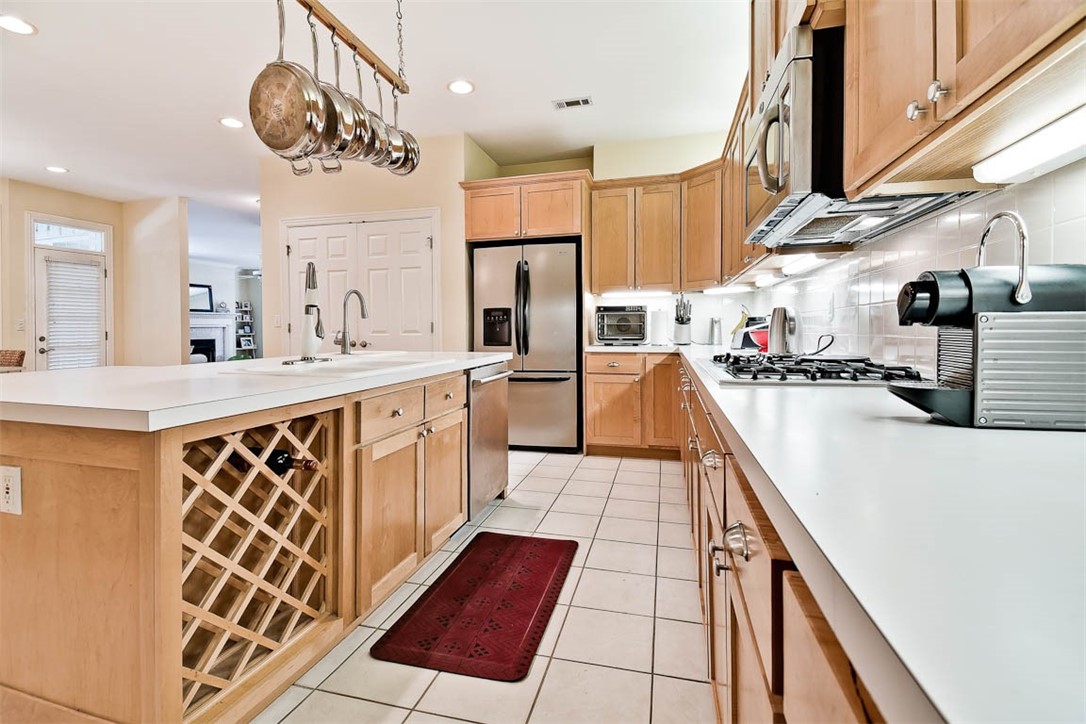 6894 Song Bird Circle