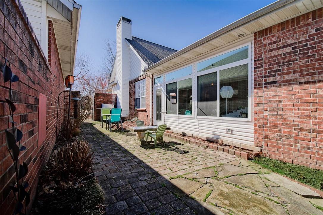 6894 Song Bird Circle