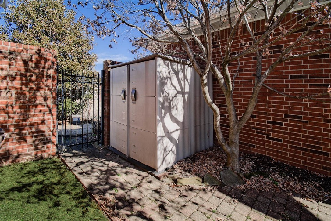 6894 Song Bird Circle