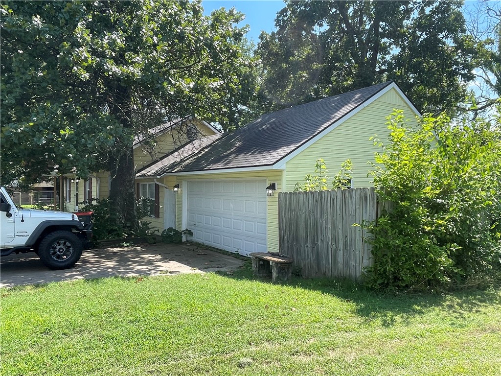 2112 N Pump Station Road