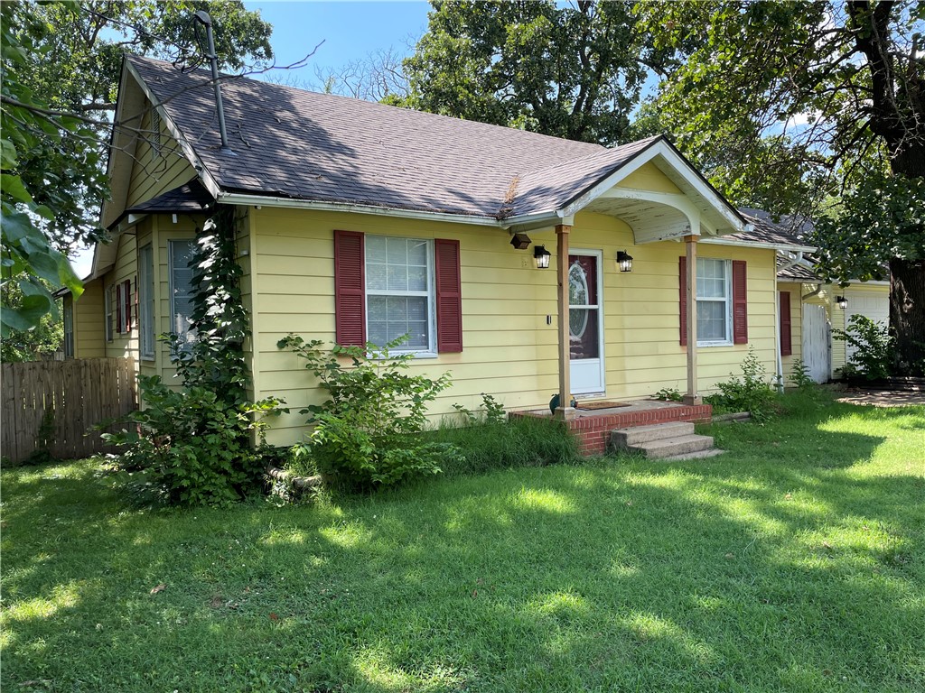 2112 N Pump Station Road