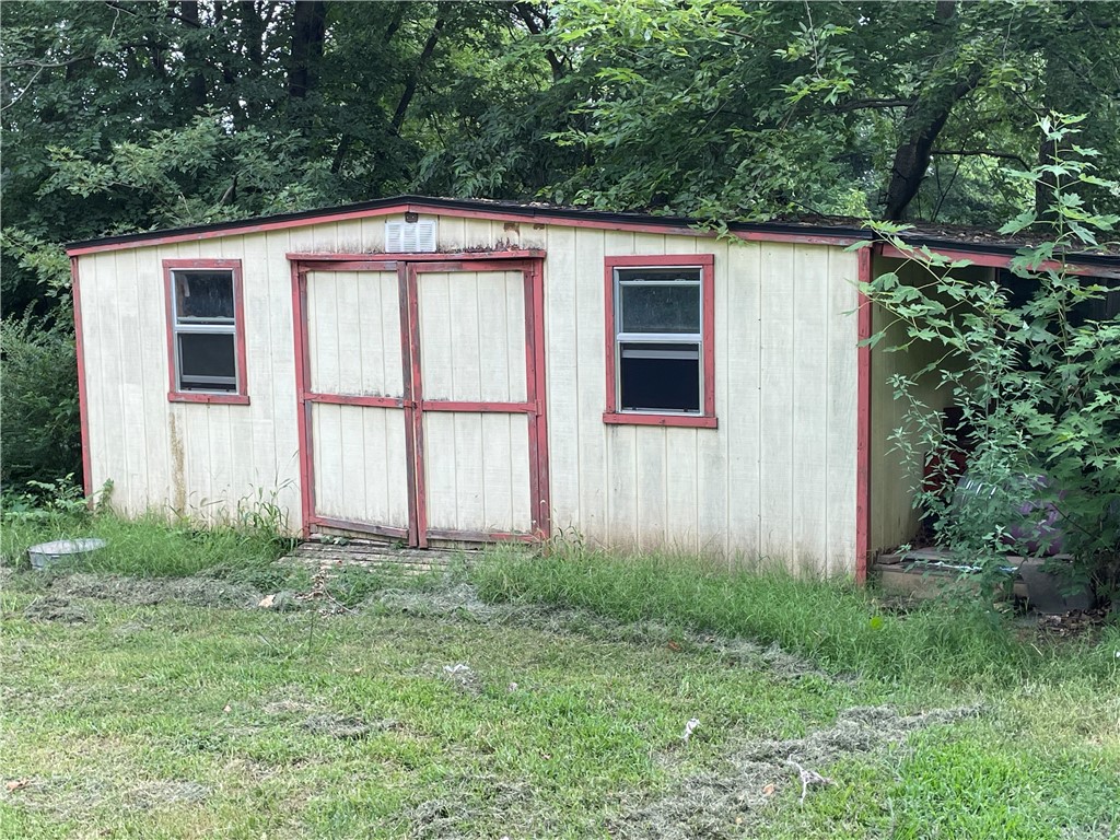 2112 N Pump Station Road