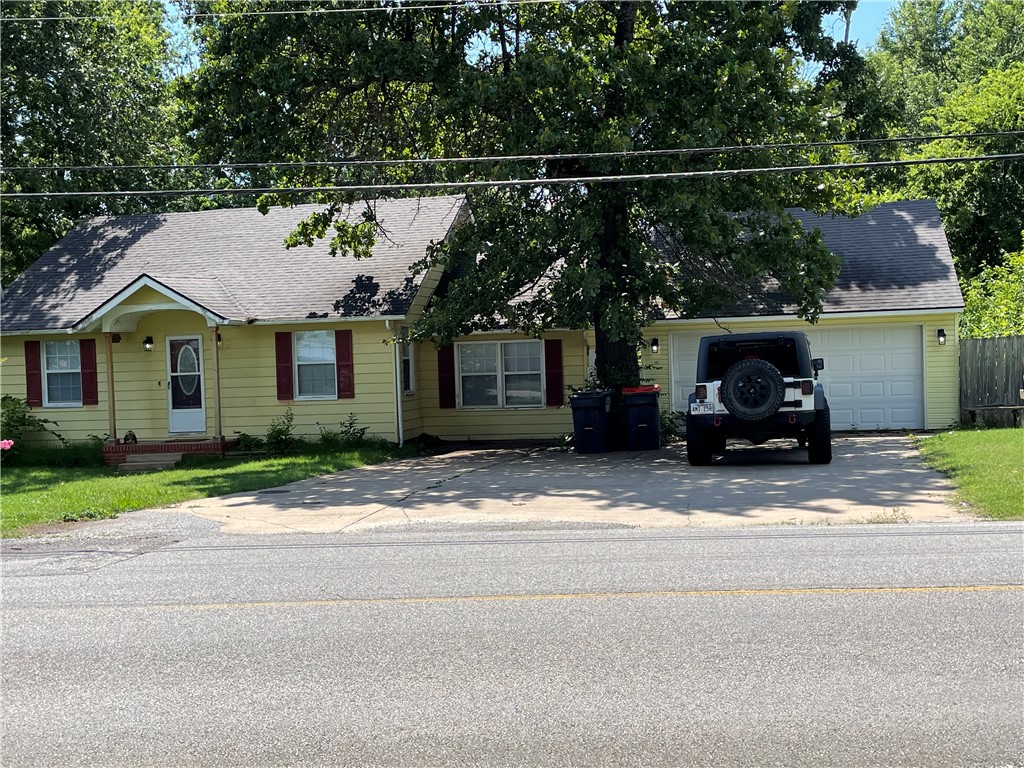 2112 N Pump Station Road