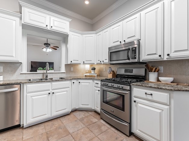 6459 Harvey Jones Avenue