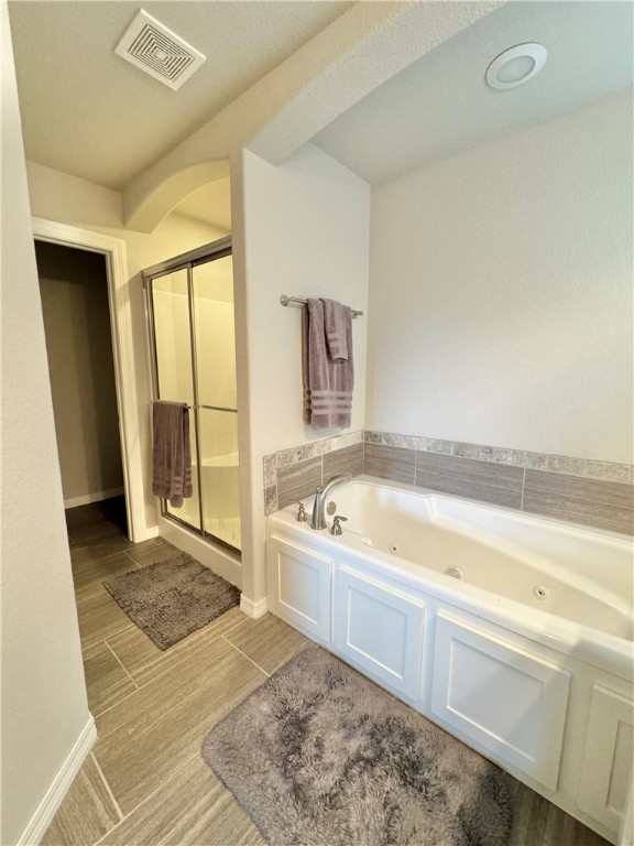 405 W Gillian Avenue