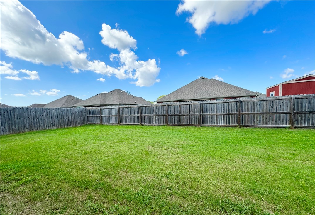 405 W Gillian Avenue