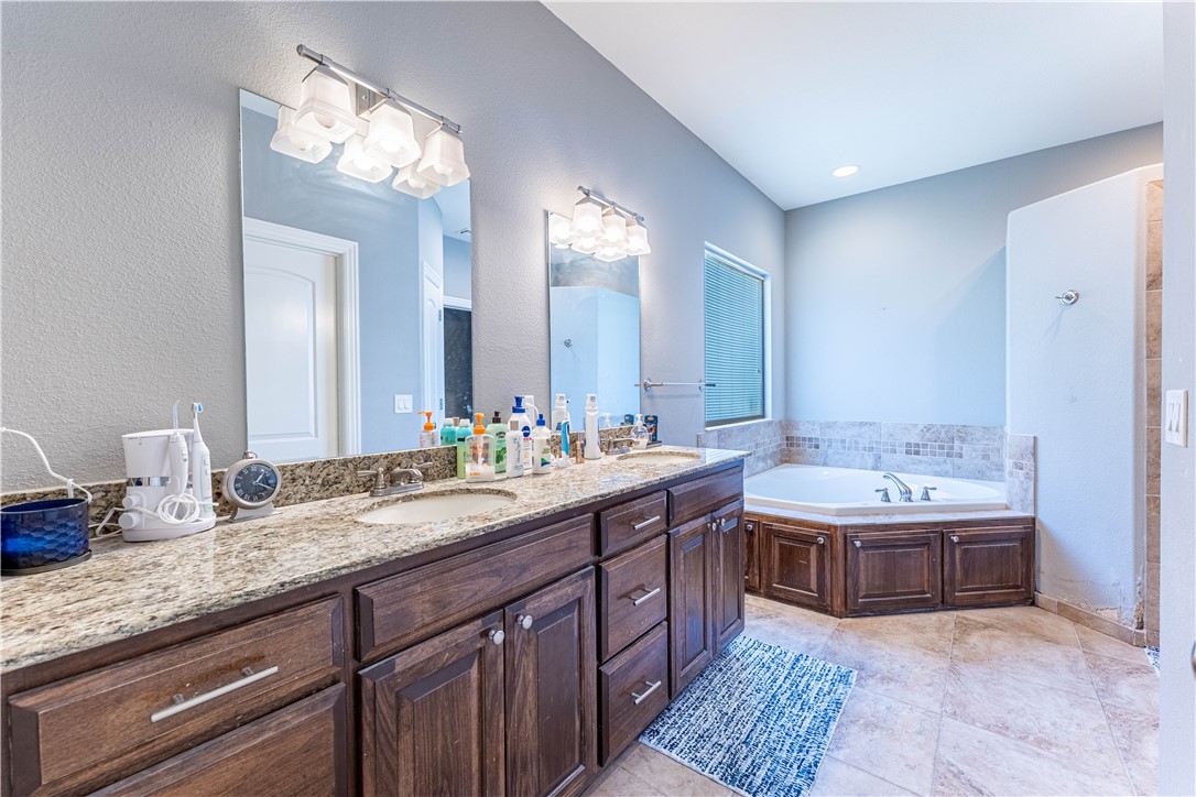 1222 Edinburgh Loop