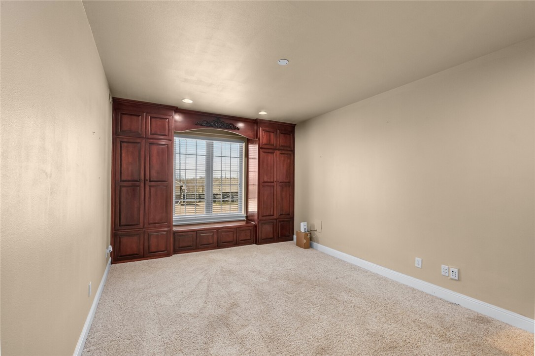 700 Galahad Drive