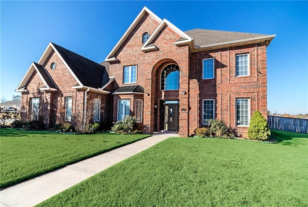 700 Galahad Drive