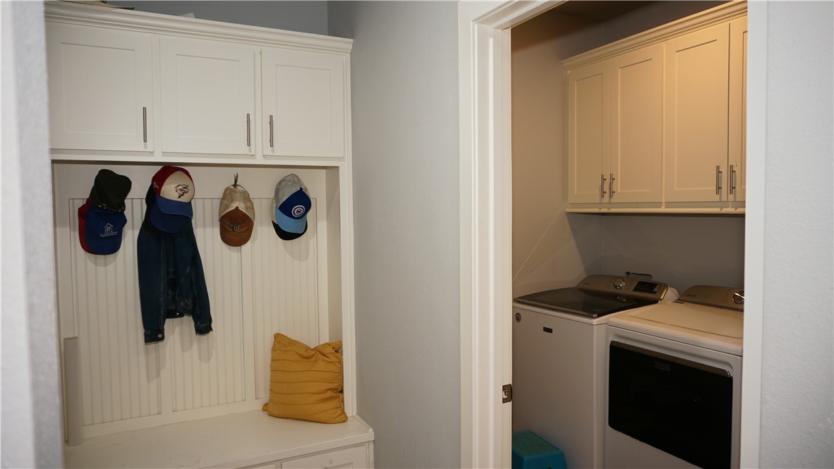 3345 Clearwater Cove