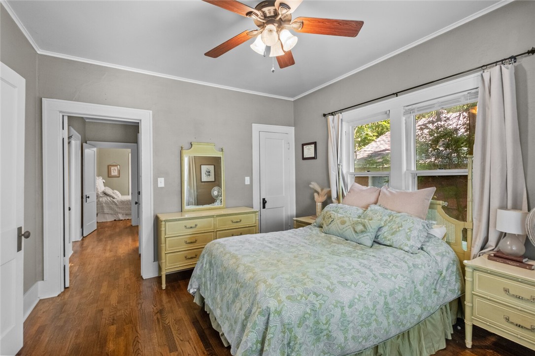 811 N Lindell Avenue